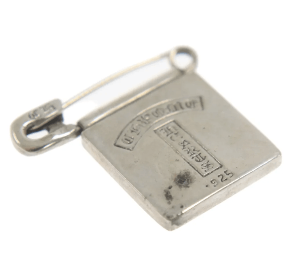 Chrome Hearts SAFETY PIN FRMD Osaka Limited Frame Pin Badge Silver Size ONE SIZE - 5 Thumbnail