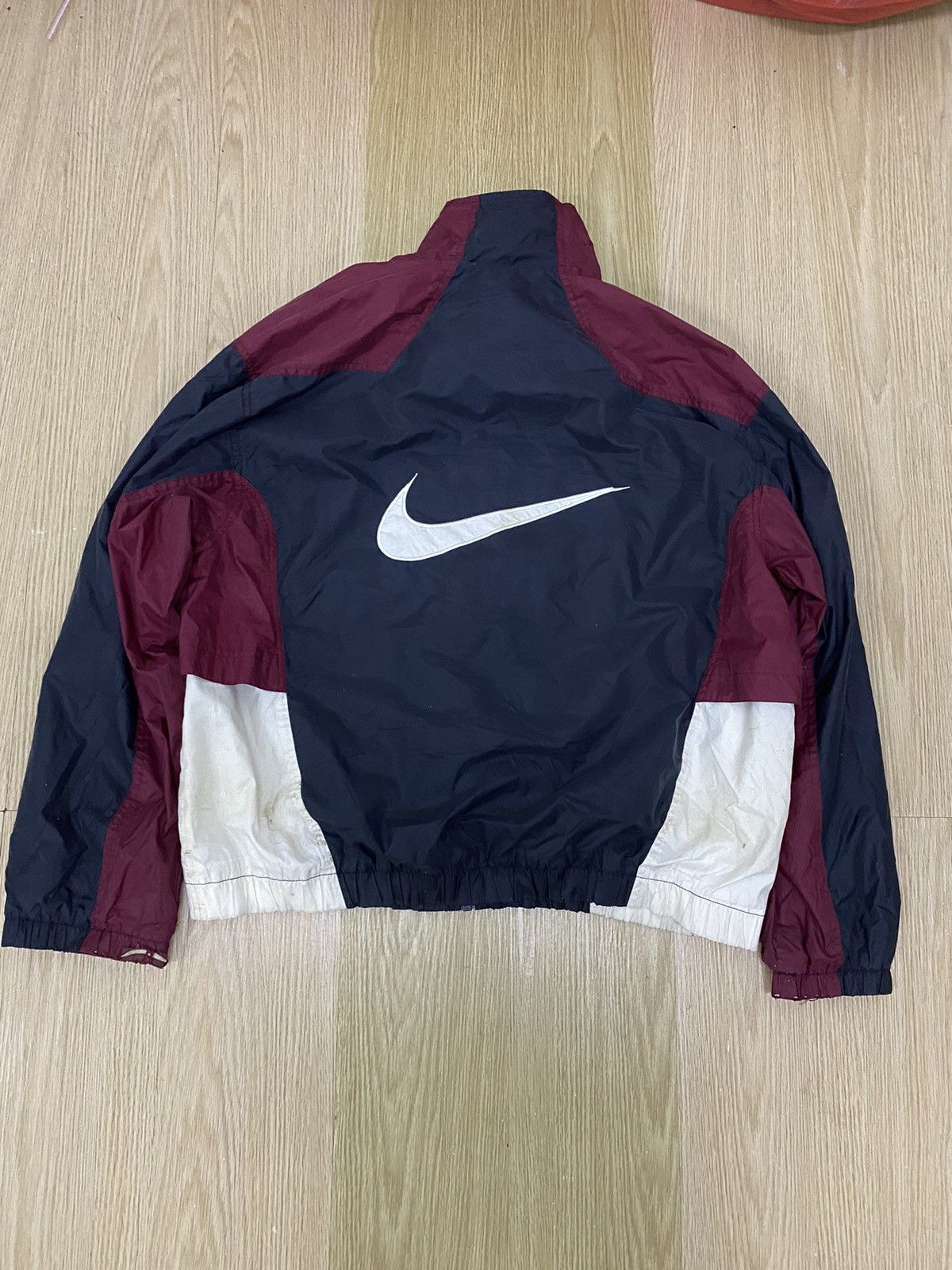 Nike × Vintage Vintage Nike swoosh light jacket Size US M / EU 48-50 / 2 - 2 Thumbnail