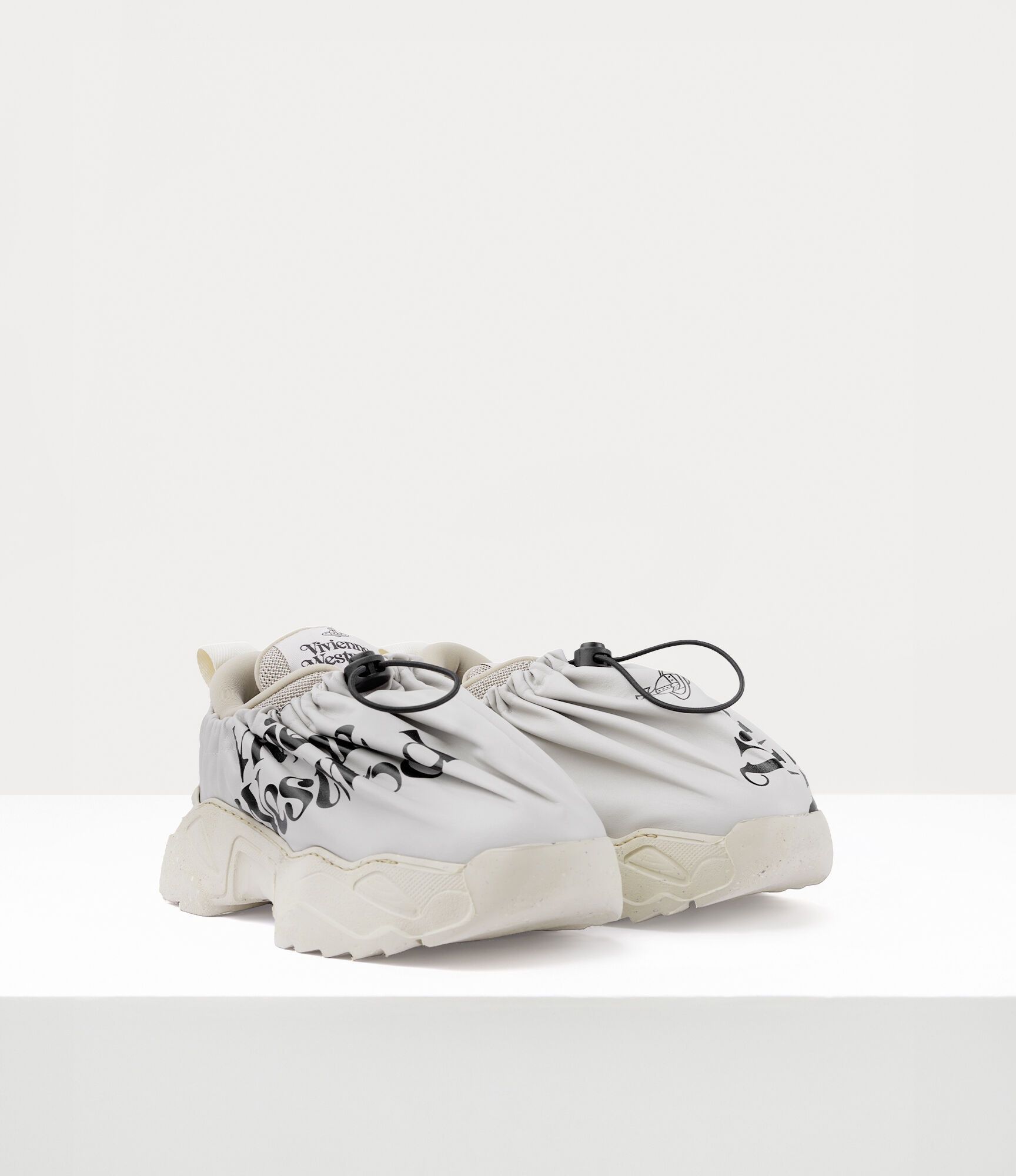 Vivienne Westwood o1f1d3z0525 Romper Bag Low-Top Sneakers in White Size US 12 / EU 45 - 3 Thumbnail