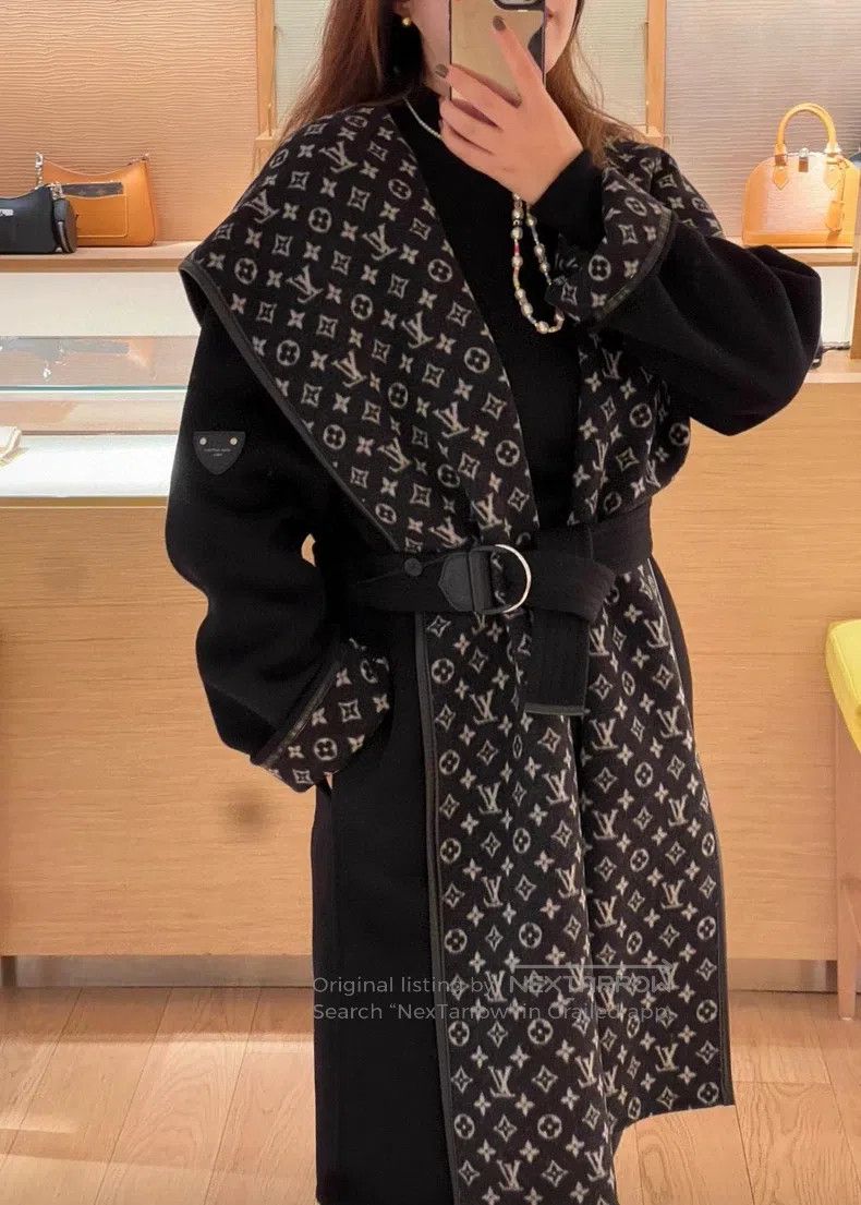 Louis Vuitton Louis Vuitton Logo printed black woolen coat Size XXS / US 00 / IT 34 - 7 Thumbnail