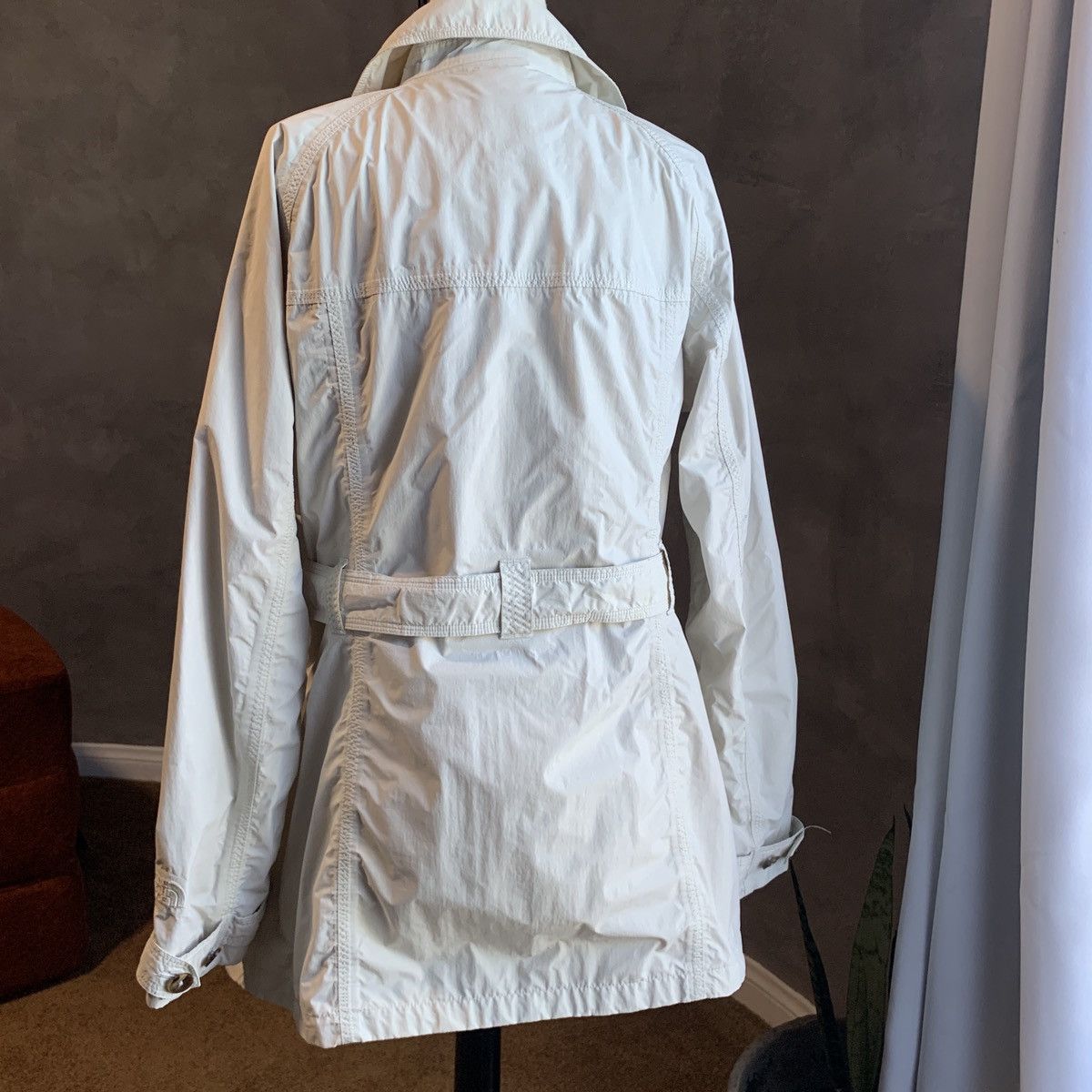 The North Face The North Face Women’s HyVent Belted Trench Coat off white Size L / US 10 / IT 46 - 4 Thumbnail