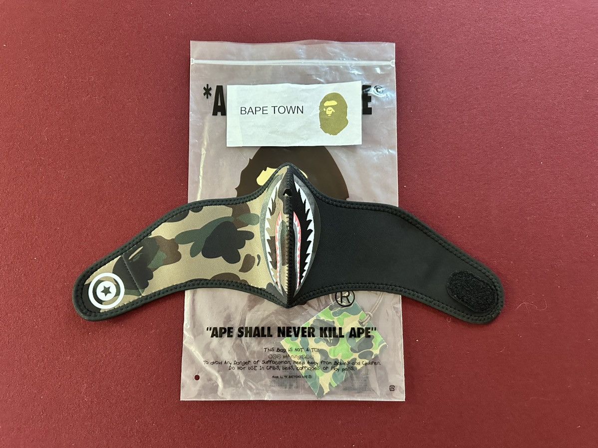 Bape 1ST CAMO NEOPRENE FACE MASK (GREEN) Size ONE SIZE - 1 Thumbnail
