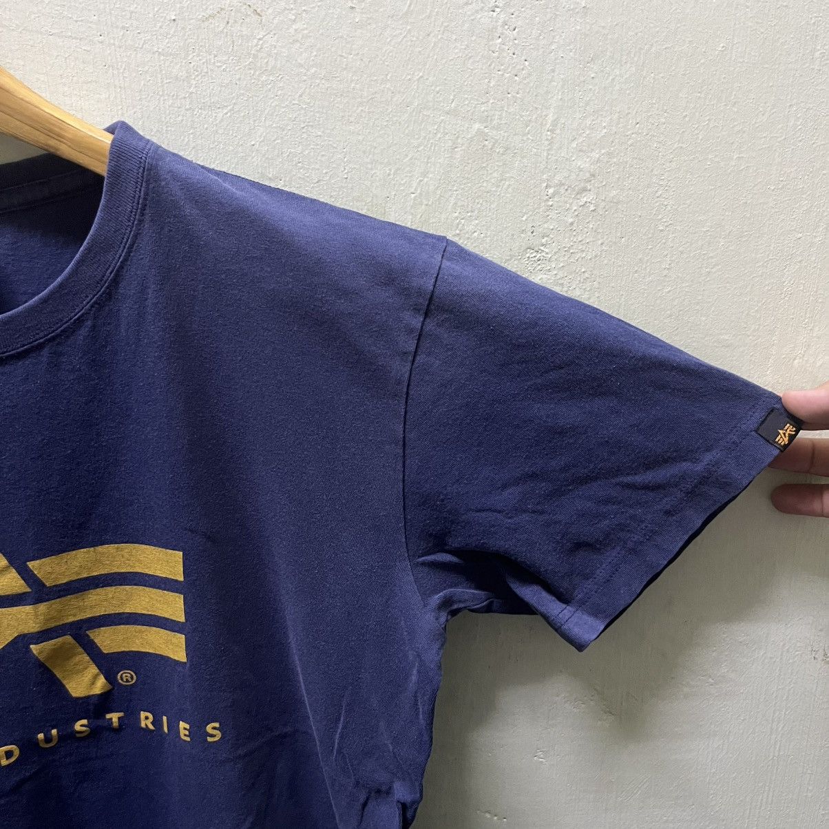 Alpha Industries Sunfaded Vintage Alpha Industries Logo Tees Size US L / EU 52-54 / 3 - 4 Thumbnail