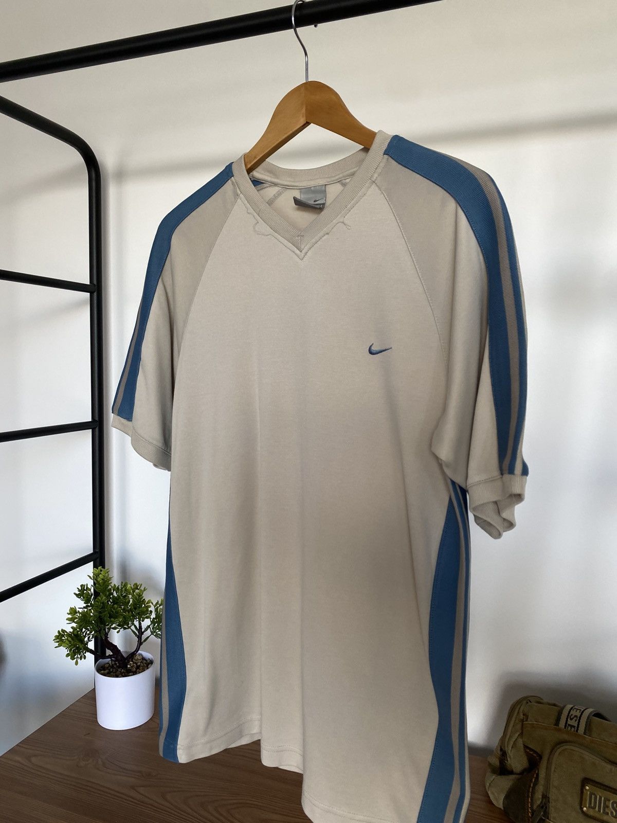 Nike × Vintage Vintage 90s Nike t-shirt beige Size US M / EU 48-50 / 2 - 2 Thumbnail