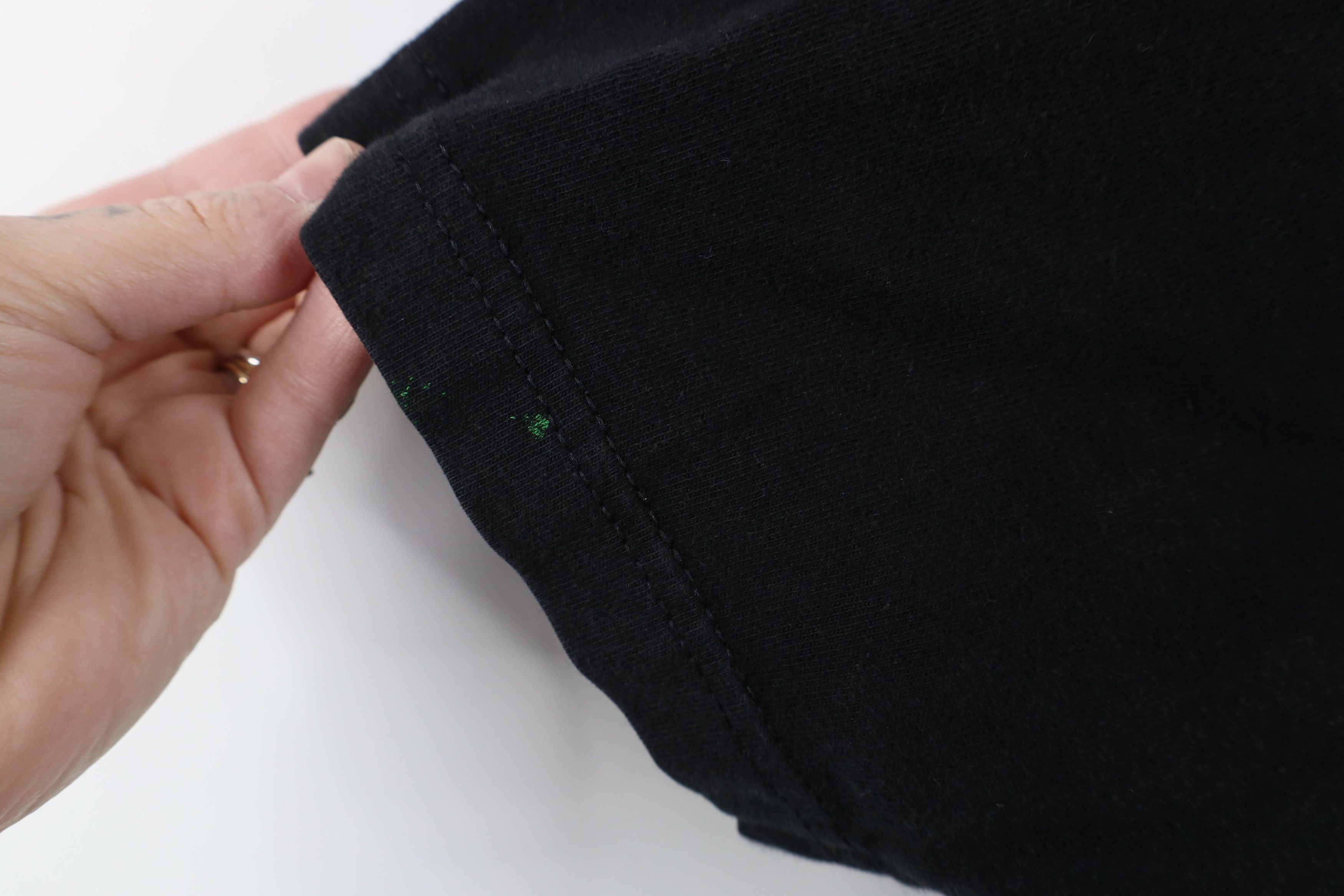 Vintage Vintage 90s Streetwear Heavyweight Cotton T-Shirt Black Size US L / EU 52-54 / 3 - 4 Thumbnail