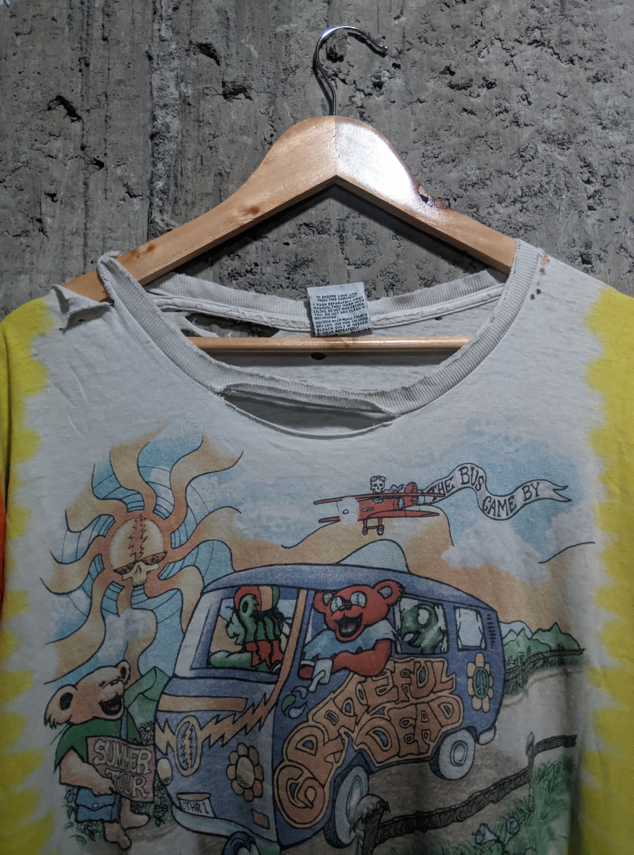 Band Tees Vintage 1994 very thrashed grateful dead summer tour tshirt Size US XL / EU 56 / 4 - 4 Thumbnail