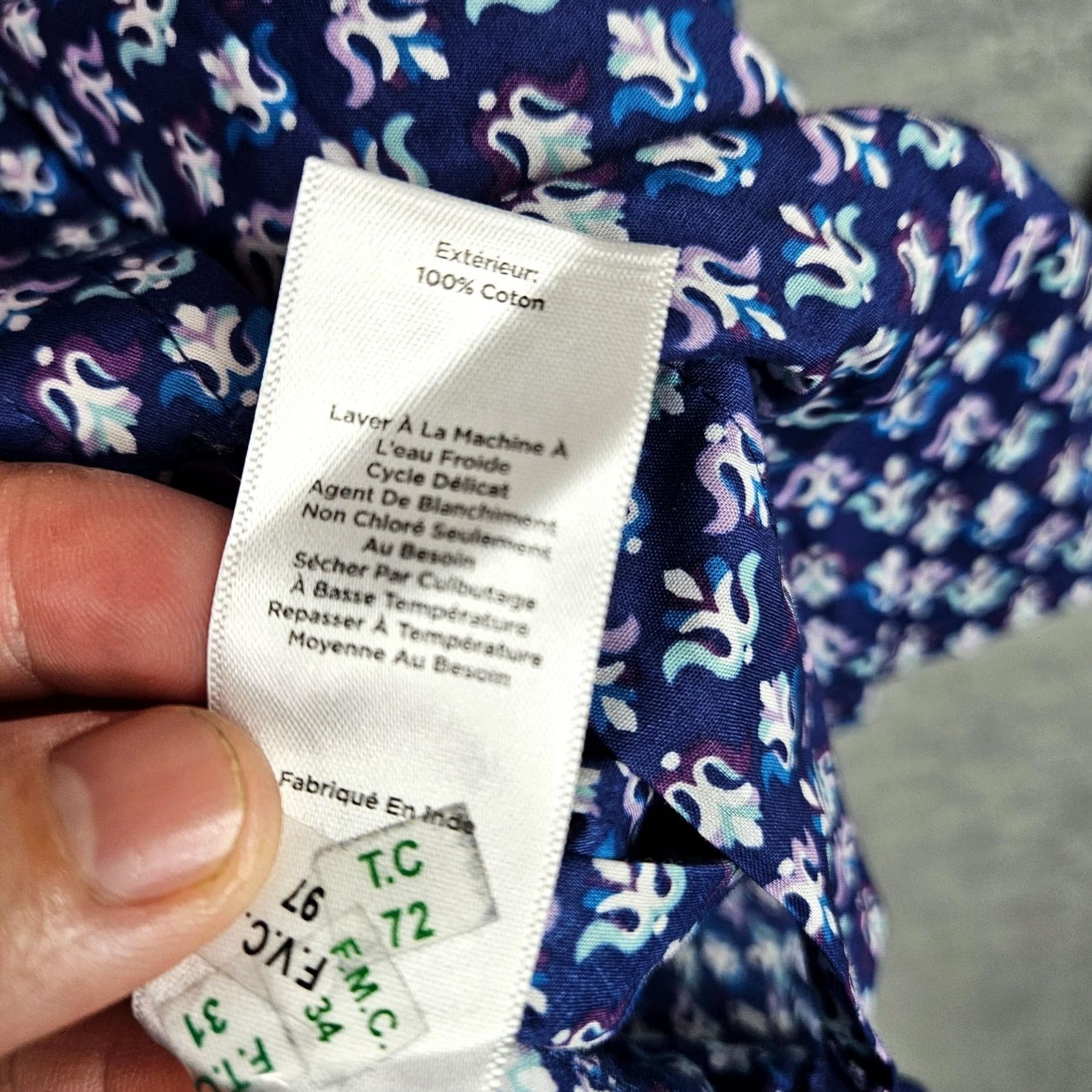 Talbots Talbots Women's Button Front Roll Tab Sleeve Pattern Printed Shirt Sz L Size L / US 10 / IT 46 - 6 Thumbnail