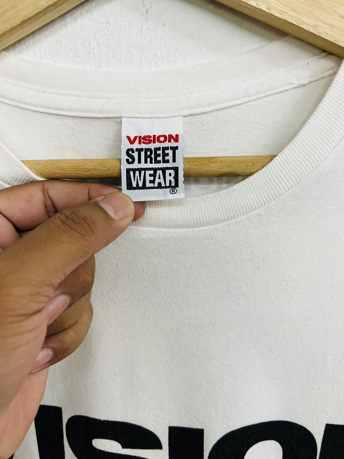 Vintage × Vision Streetwear VINTAGE Y2K VISION STREETWEAR ALL LOGO TEE Size US L / EU 52-54 / 3 - 9 Thumbnail
