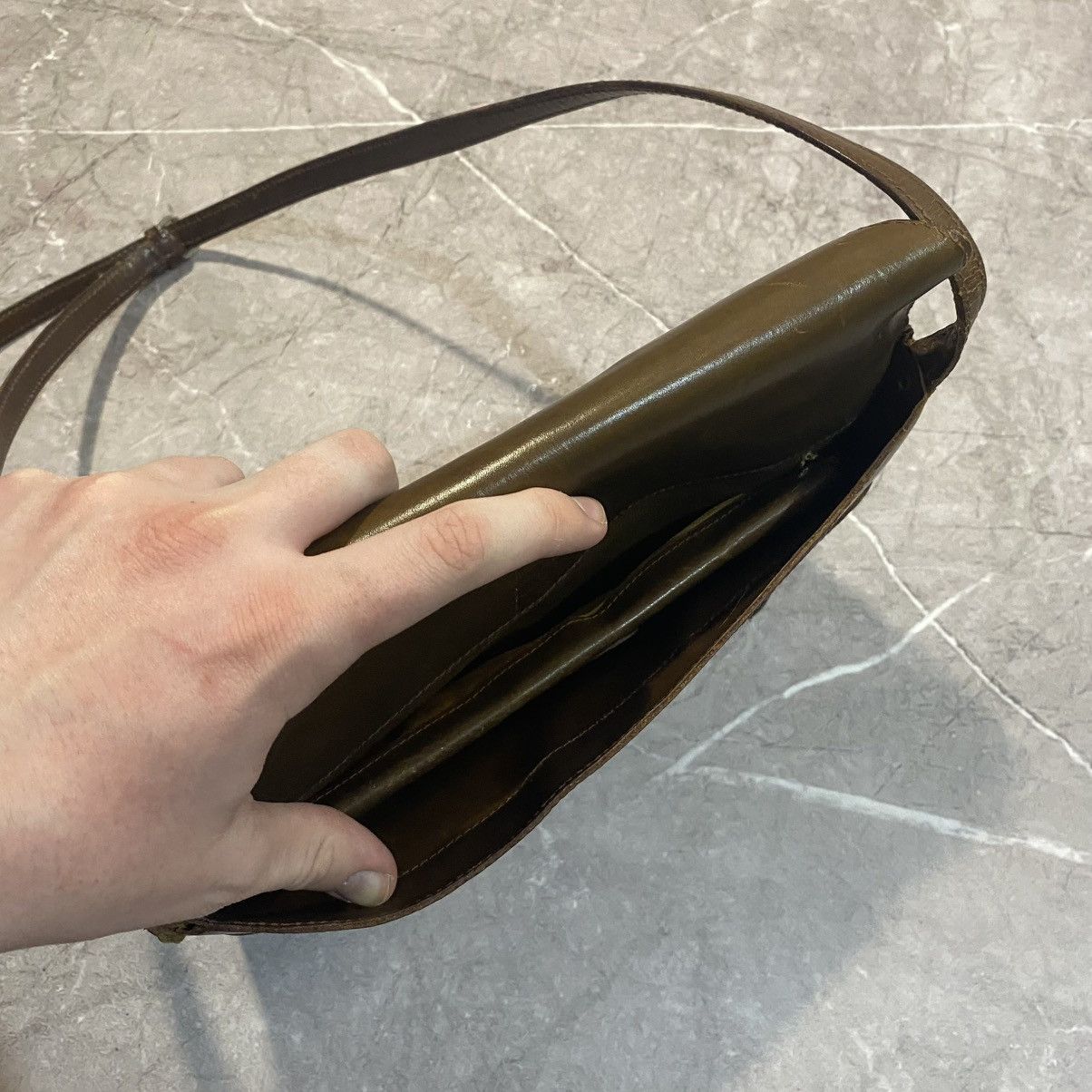 Gucci × Vintage RARE ! VINTAGE GUCCI LEATHER CROSSBODY BAGS 70s Size ONE SIZE - 15 Thumbnail
