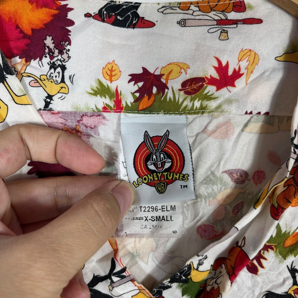 Vintage Vintage Looney Tunes All Over Print Button Up Shirt Size US XS / EU 42 / 0 - 3 Thumbnail