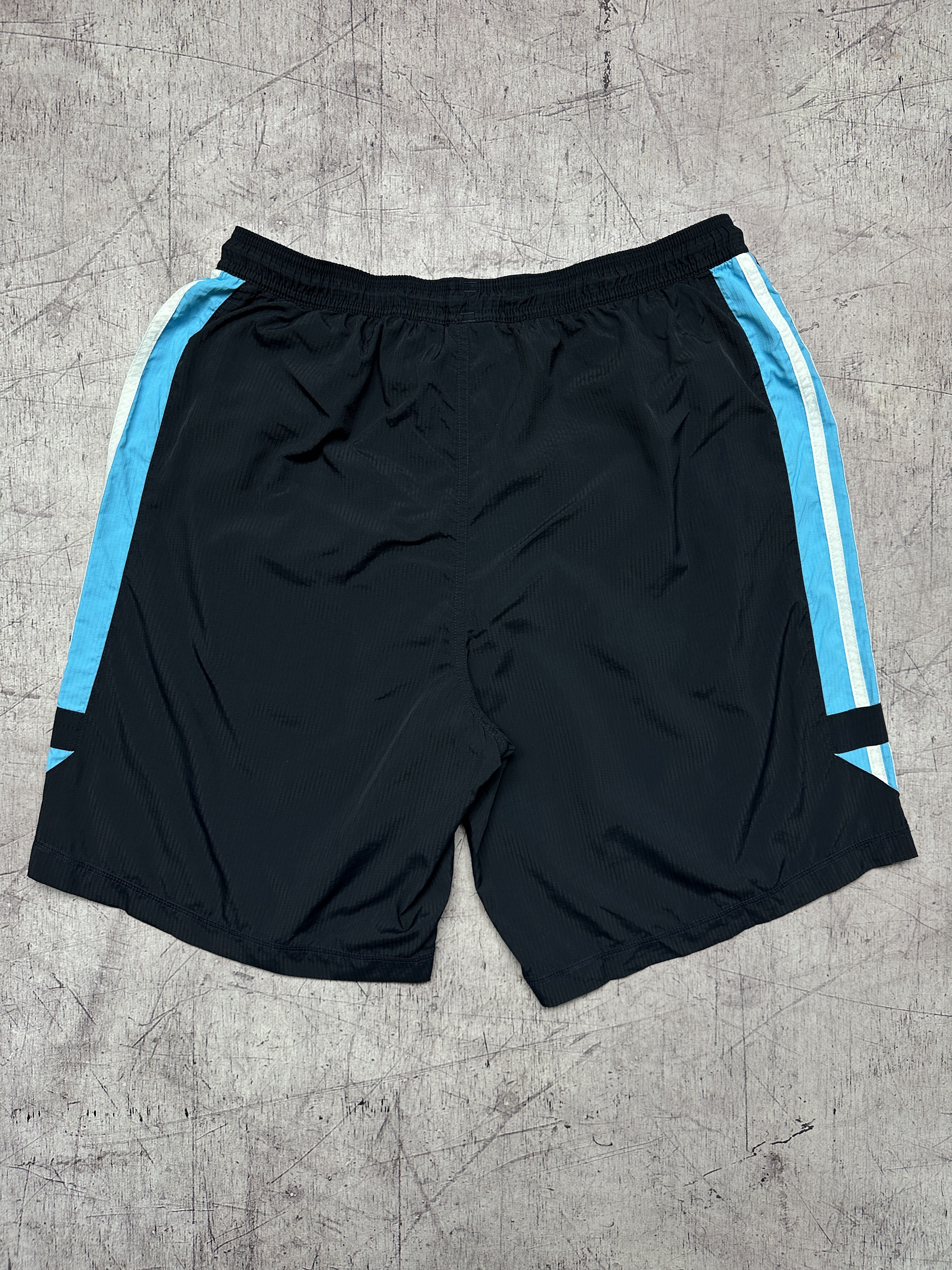 Adidas Adidas Vintage Mens Nylon Shorts Size US 36 / EU 52 - 6 Thumbnail