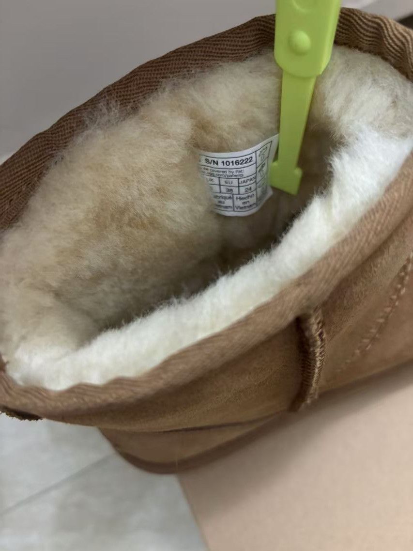 Ugg UGG Women's Classic Mini II Boots Size US 7 / IT 37 - 5 Thumbnail