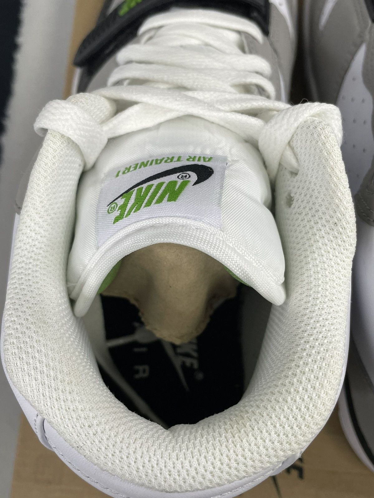 Nike Nike Air Trainer 1 Mid Premium Chlorophyll 2008 Men Size 10 Size US 10 / EU 43 - 11 Thumbnail