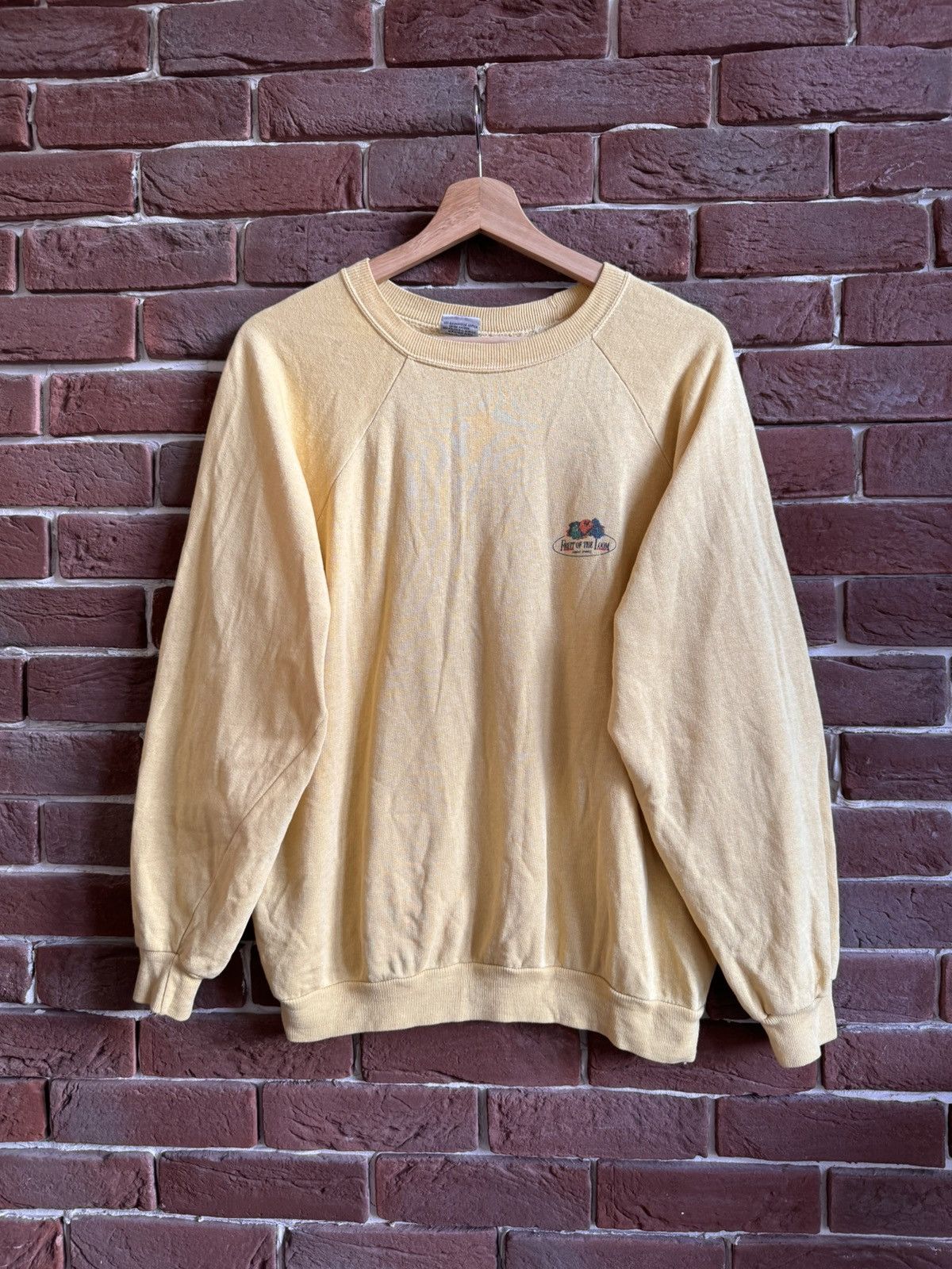 Fruit Of The Loom Rare 90s Yellow Screen Stars FOTL Blank Sweatshirt Crewneck Size US L / EU 52-54 / 3 - 1 Thumbnail