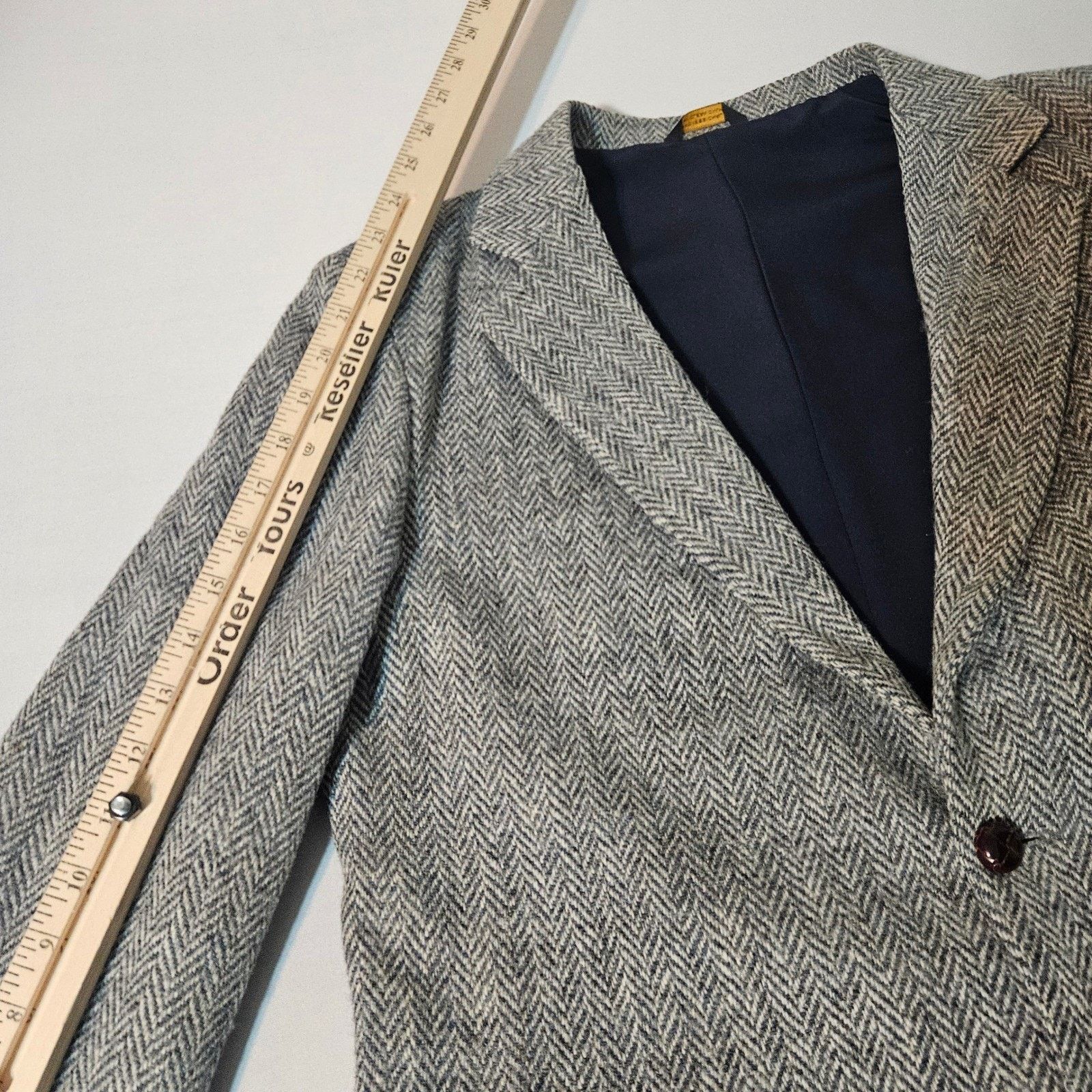 Harris Tweed Harris Tweed Blazer Mens 40 Scottish Wool Herringbone USA Size 40R - 8 Thumbnail