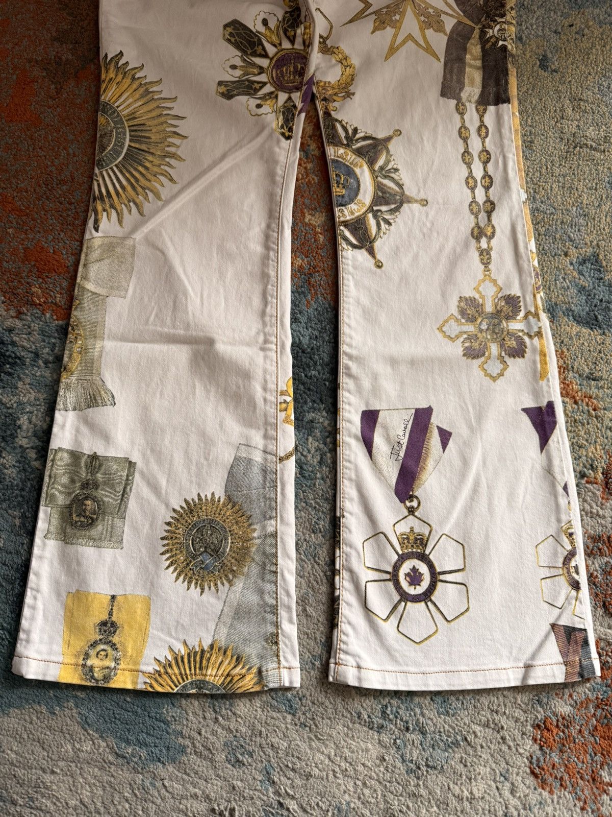 Just Cavalli Archive Just Cavalli Gold Royalty Print Cross Vintage Pants Size 31" - 4 Thumbnail