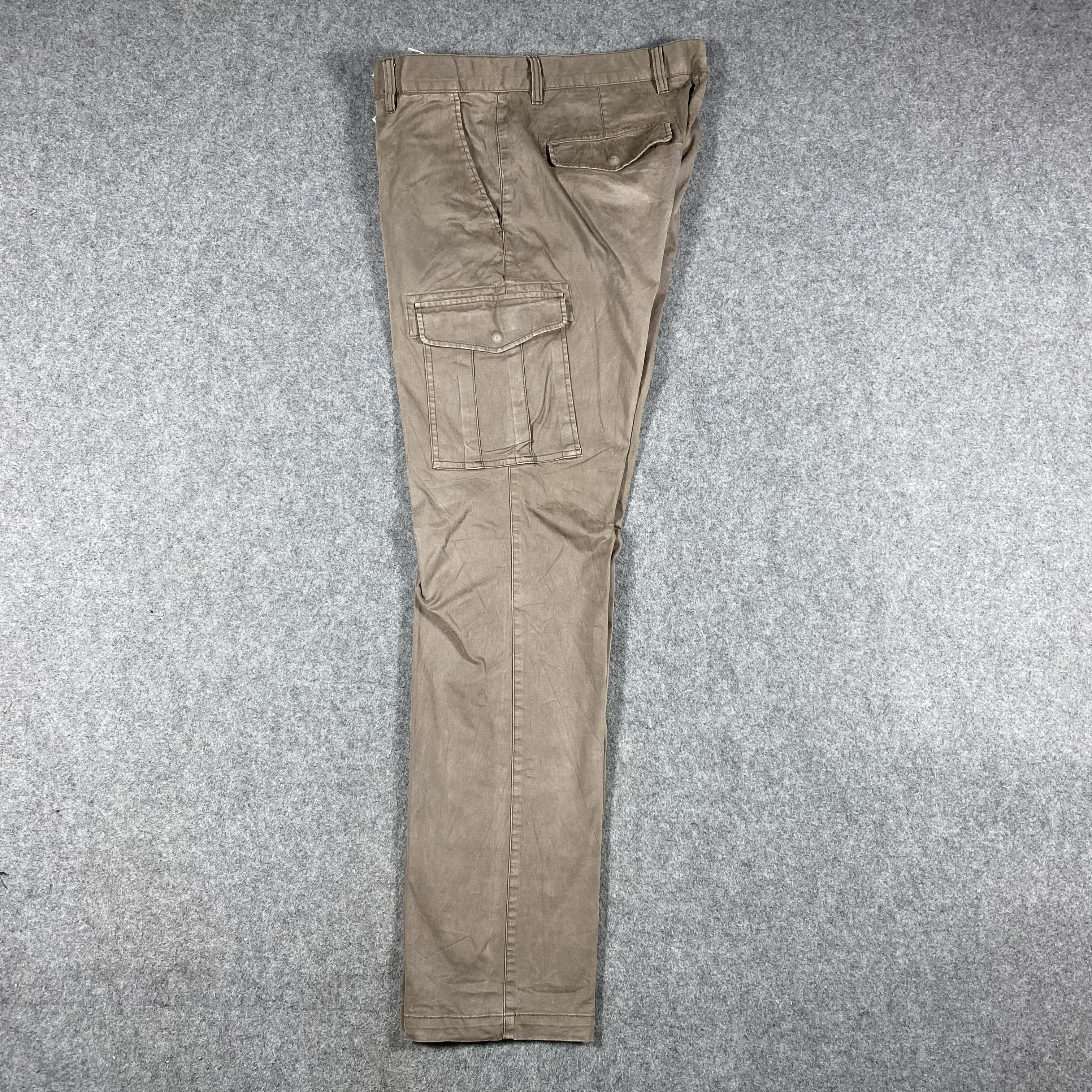 Uniqlo Japanese Uniqlo Multipocket Tactical Bondage Cargo Pants Size US 34 / EU 50 - 11 Thumbnail