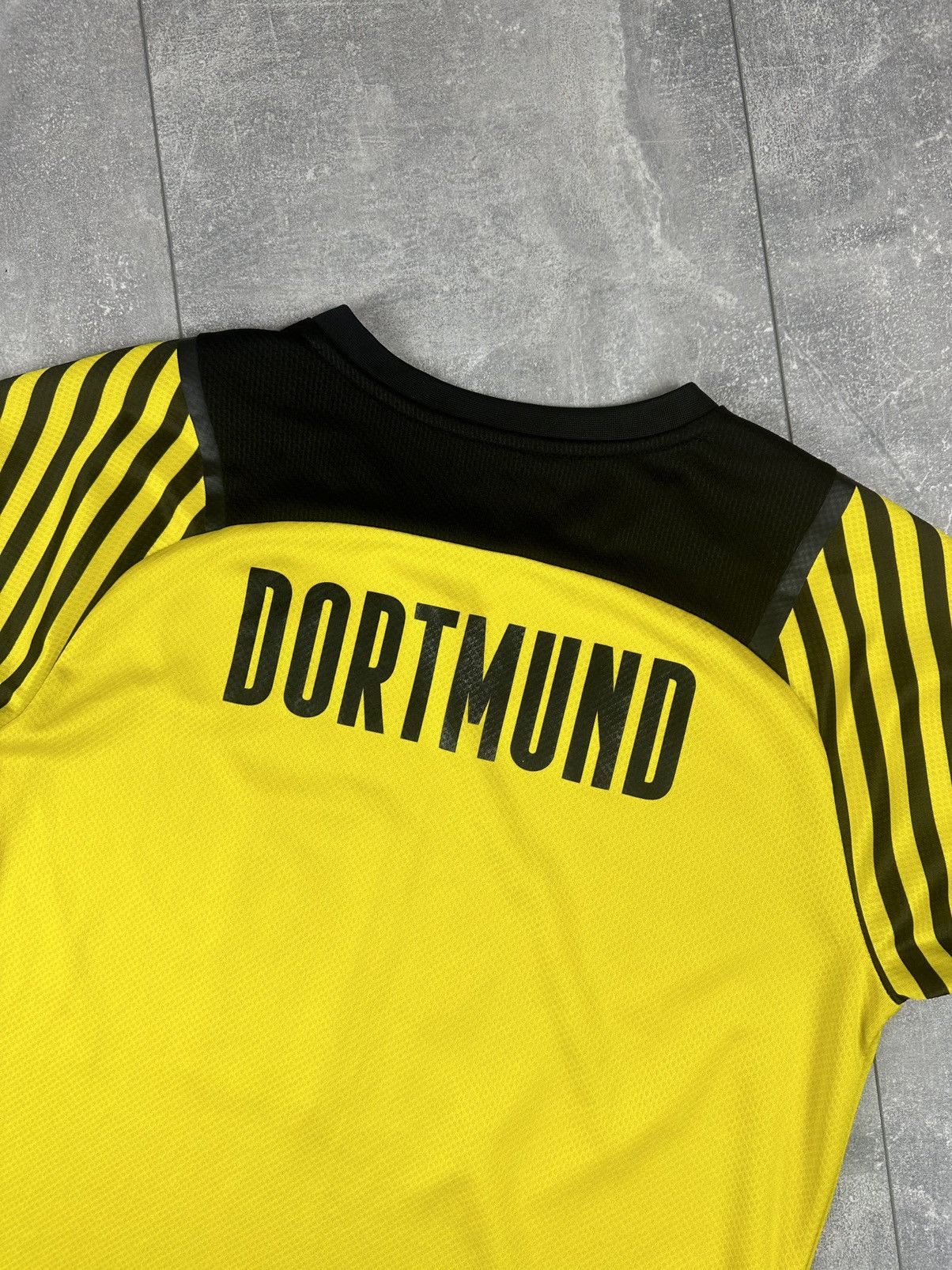 Puma Puma Borussia Dortmund 2021/22 Home Soccer Jersey Size US S / EU 44-46 / 1 - 14 Thumbnail