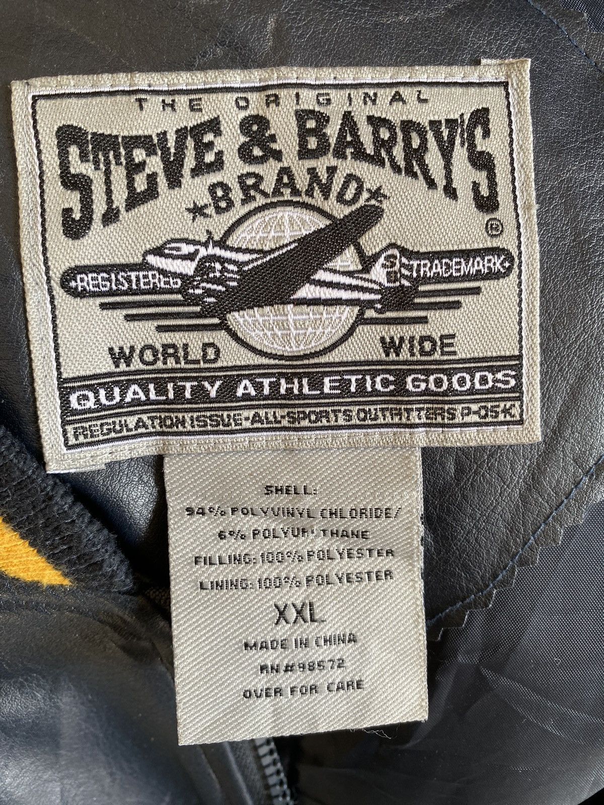 Kanye West × Steve And Barrys Steve & Barrys Distressed Size US XXL / EU 58 / 5 - 16 Thumbnail