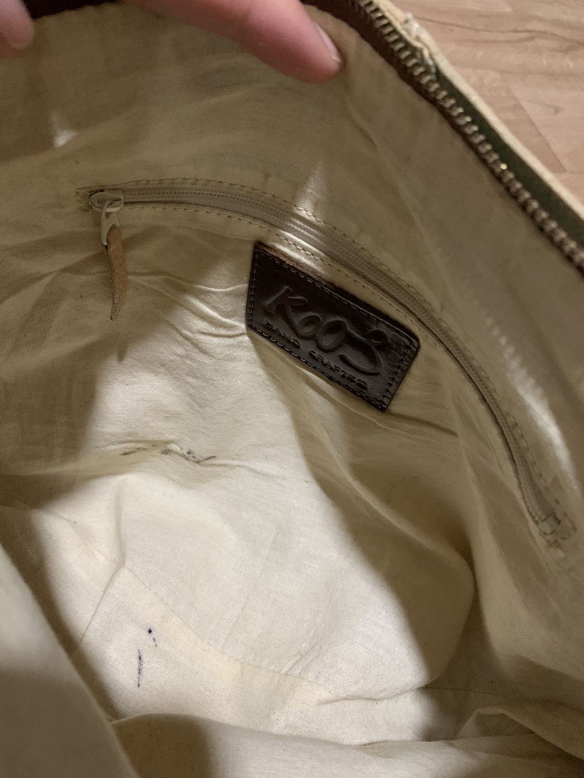 Japanese Brand KOOS Leather Sling Bag Size ONE SIZE - 14 Thumbnail