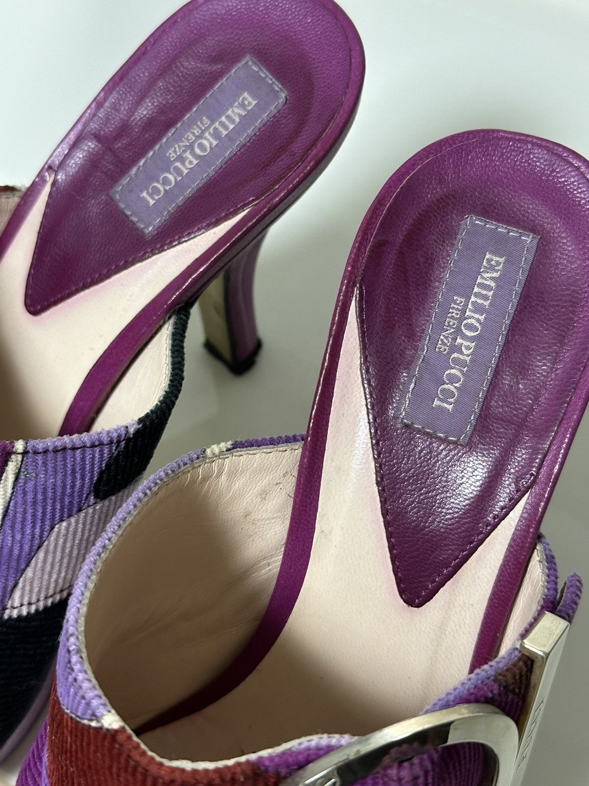 Emilio Pucci EMILIO PUCCI Fall Winter 2005 Corduroy Mules Size US 6 / IT 36 - 6 Thumbnail