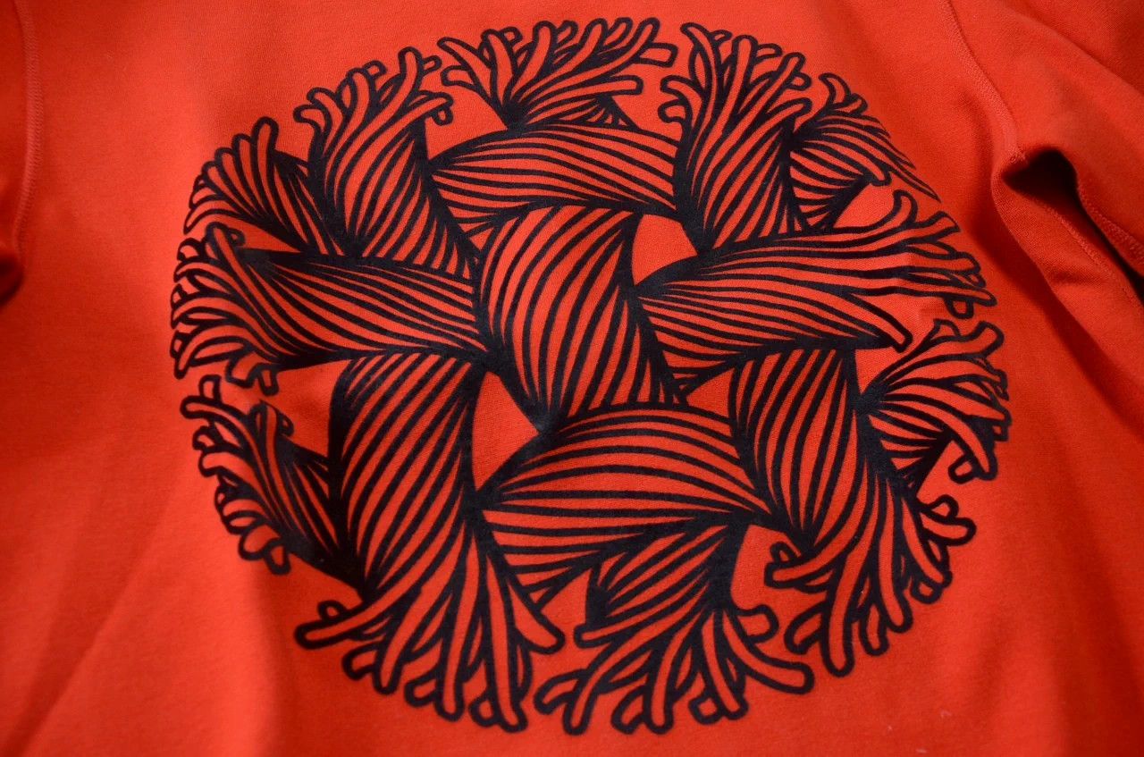 Louis Vuitton LV Red Isetan Exclusive Knot Sweatshirt XL Size US XL / EU 56 / 4 - 4 Thumbnail