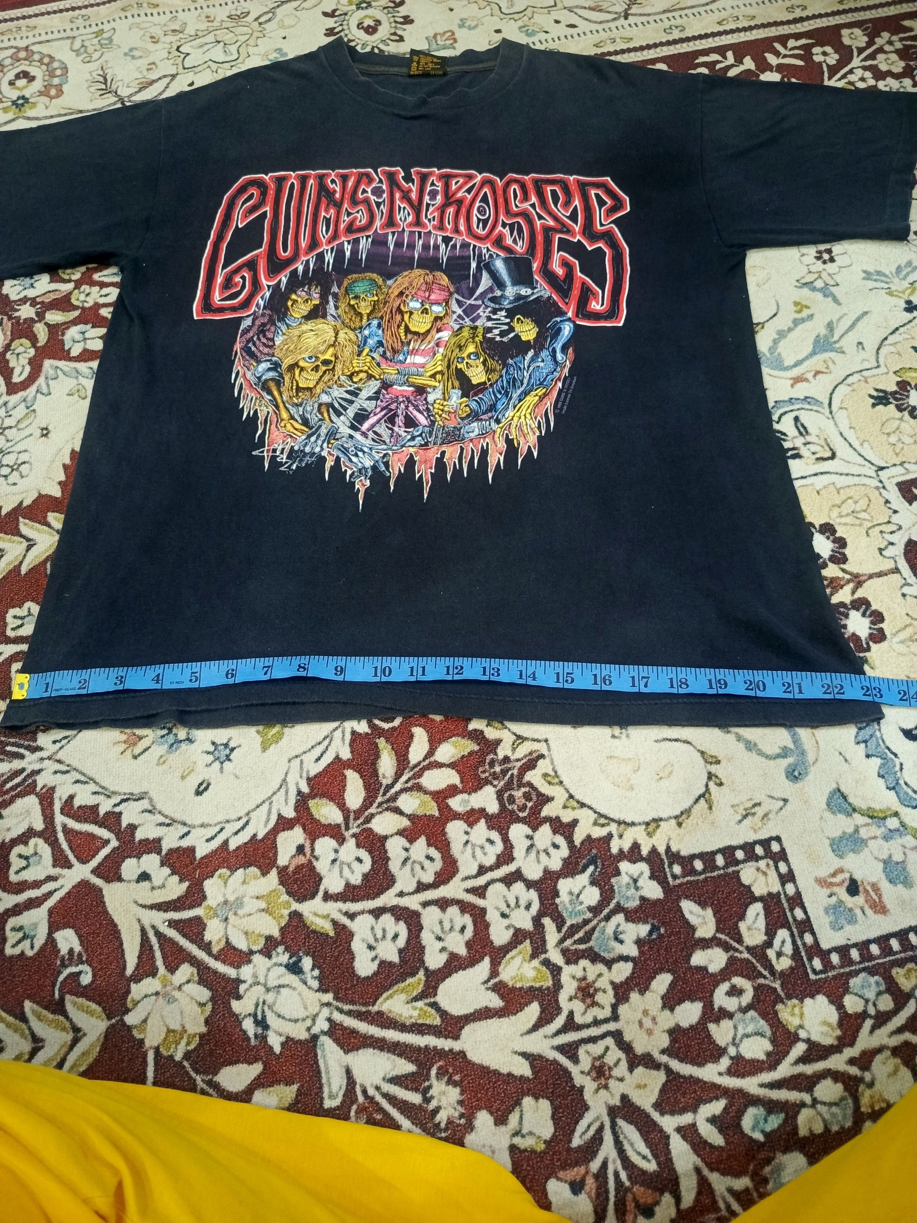Vintage Vintage ‘92 Guns N’ Roses Tour Tee Size US L / EU 52-54 / 3 - 9 Thumbnail