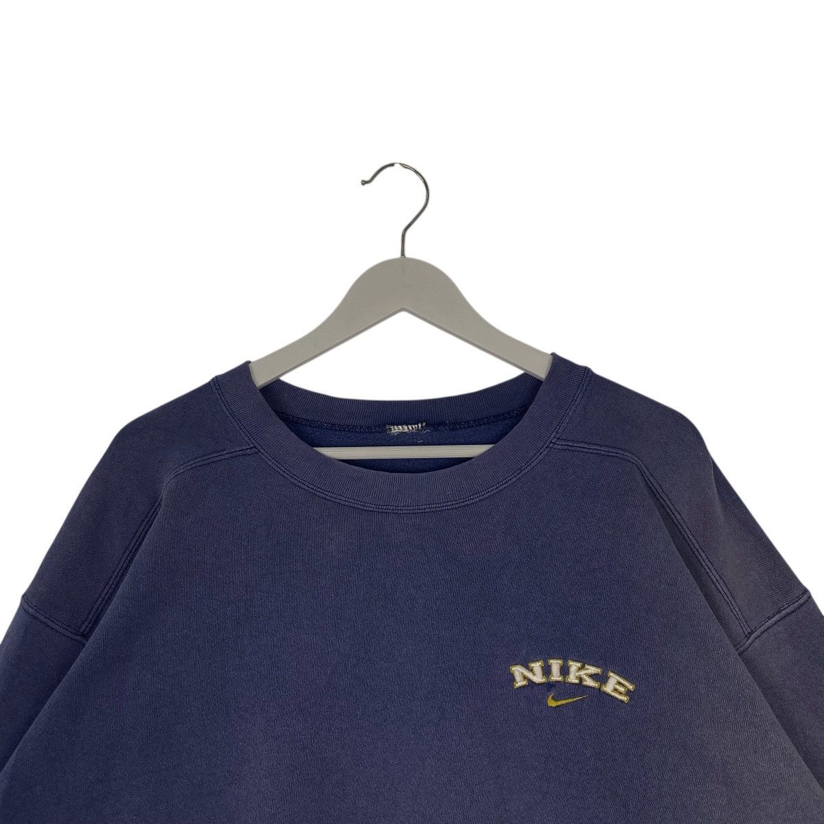 Other Vintage 90s Nike Sweatshirt Crewneck Sun Faded Navy Blue Size US L / EU 52-54 / 3 - 4 Thumbnail