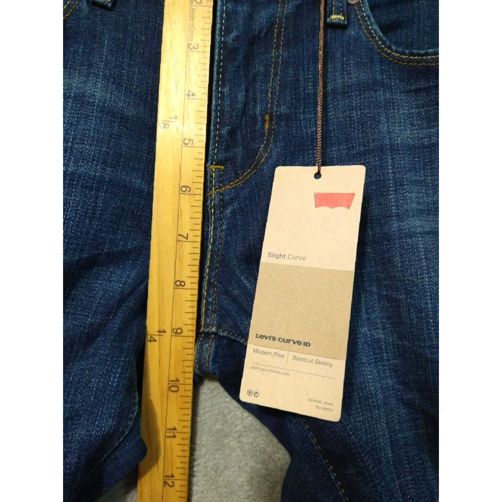 Levi's Levi's Jeans 30x32 Blue Denim Bootcut 5-Pocket Regular Rise Mid Womens Size 30" / US 8 / IT 44 - 4 Thumbnail
