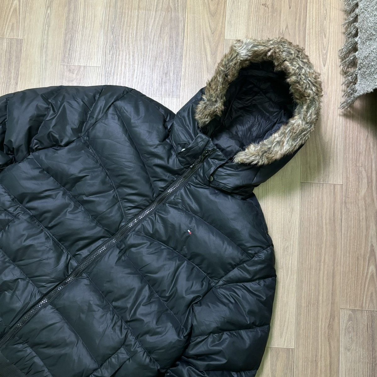 14th Addiction × If Six Was Nine × Le Grande Bleu (L.G.B.) Vintage Tommy Hilfiger fur Jacket down puffer LGB style Size US L / EU 52-54 / 3 - 10 Thumbnail
