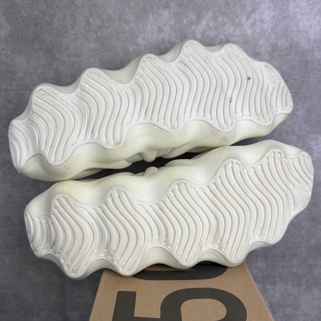 Adidas × Kanye West Adidas Yeezy 450 Cloud White Size 12 H68038 Men’s Sneakers Size US 12 / EU 45 - 6 Thumbnail