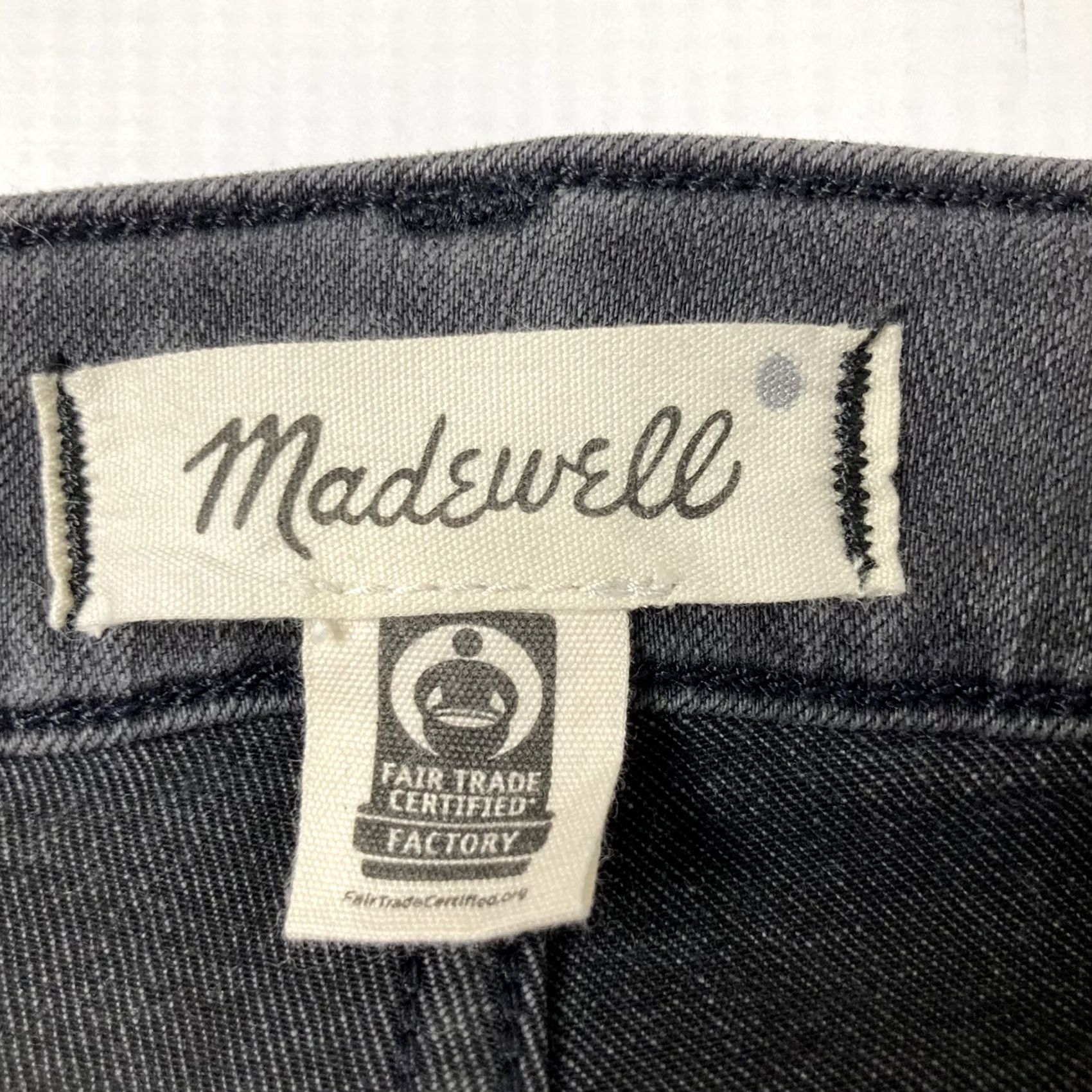 Madewell Womens Madewell High Rise 10" Skinny Jeans Size 35 Raw Hem Faded Black Jeans Size 24" / US 00 / IT 34 - 6 Thumbnail
