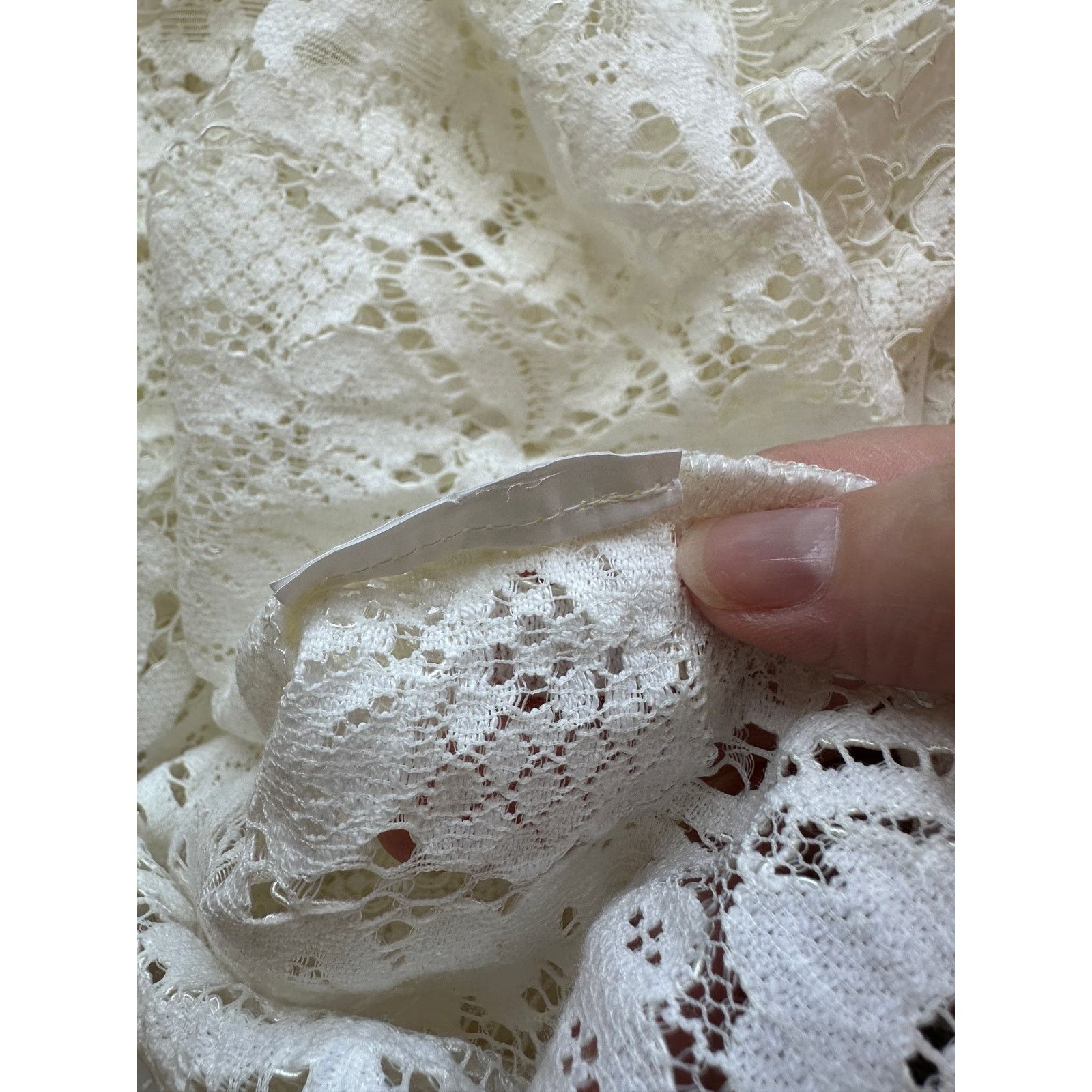 Club Monaco Club Monaco Ivory Lace Keyhole Back Scalloped Hem Blouse XS Size XS / US 0-2 / IT 36-38 - 11 Thumbnail
