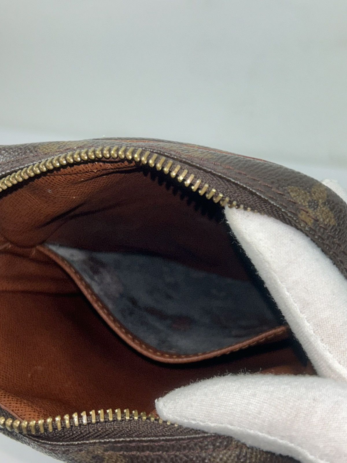 Louis Vuitton Louis Vuitton Monogram Crossbody Bag Size ONE SIZE - 9 Thumbnail