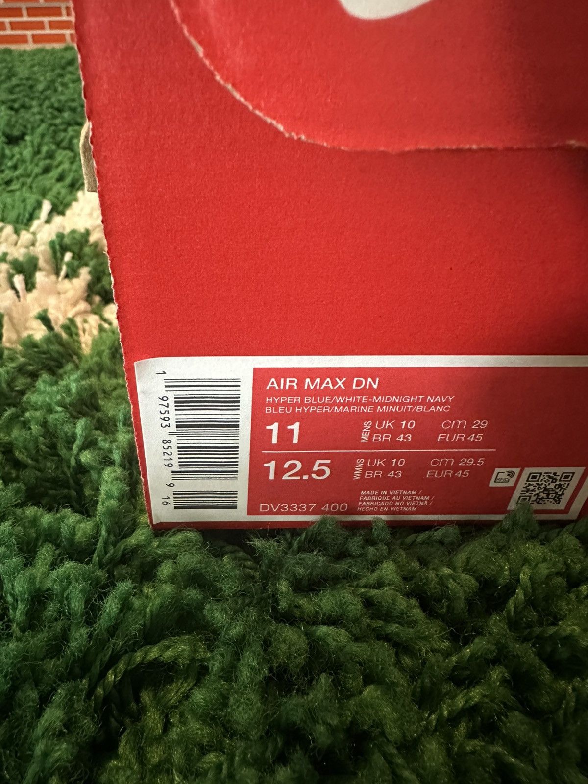 Nike Air Max DN Hyper Blue Sneakers 11 Size US 11 / EU 44 - 8 Thumbnail