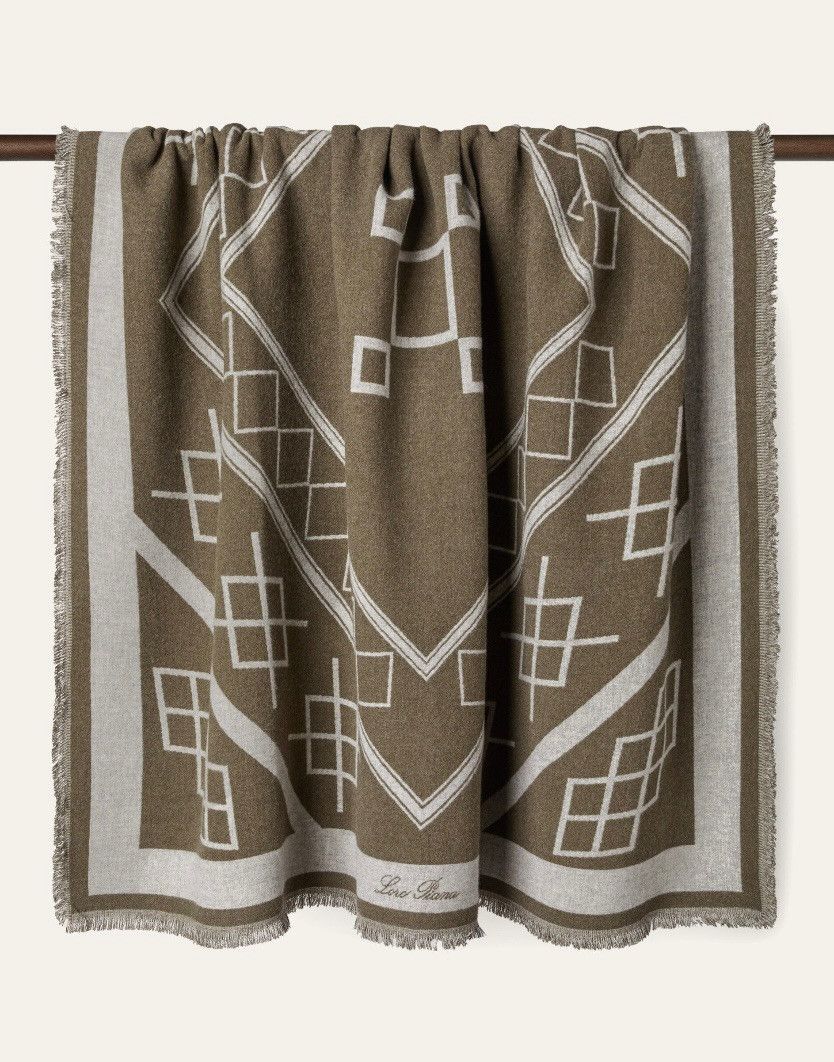 Loro Piana o1srvl11e0325 FAM2406 Size: OS / Throw Blanket Size ONE SIZE - 1 Preview