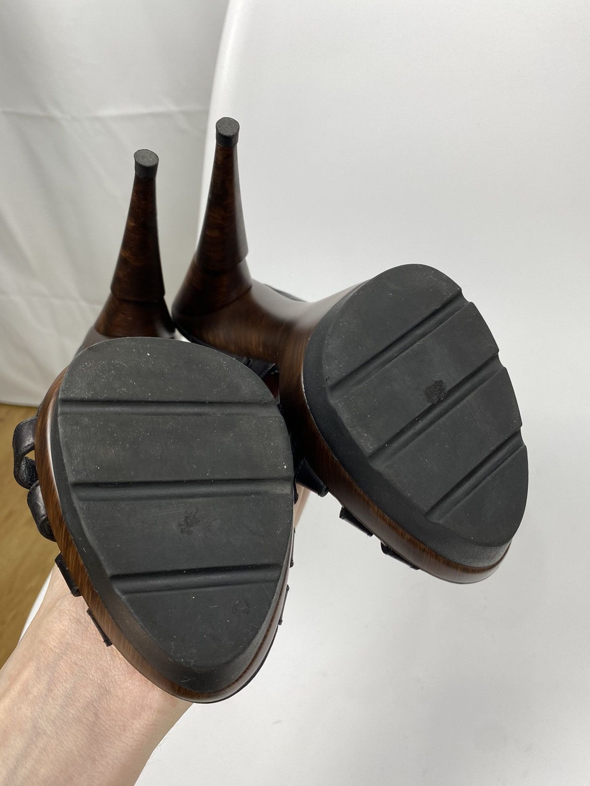 Stuart Weitzman Stuart Weitzman Genuine Leather Sandals Heels size 37 Size US 7 / IT 37 - 9 Thumbnail