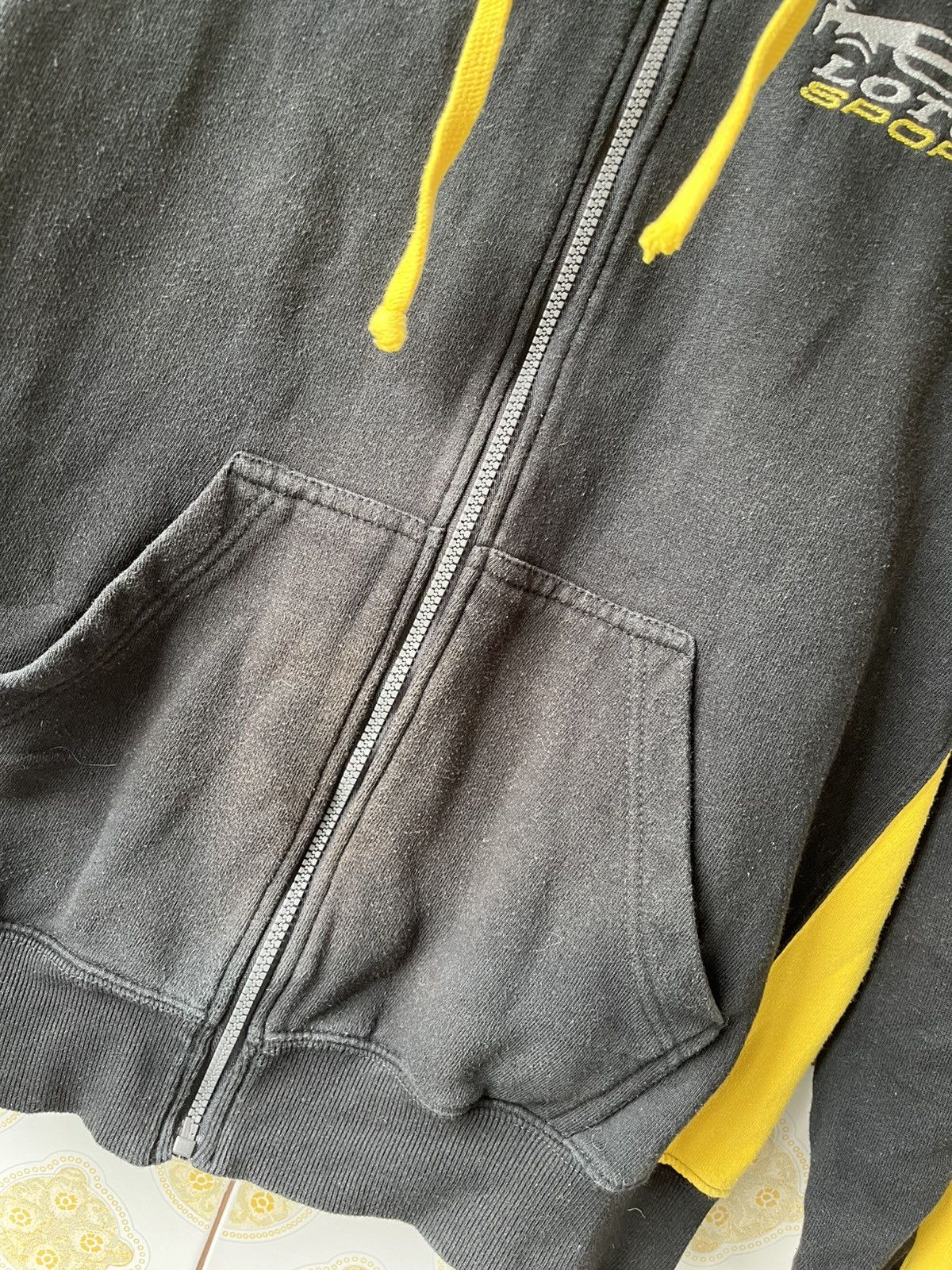 Formula 1 Vintage Lotus Sport Racing Formula Uno hoodie Size US M / EU 48-50 / 2 - 6 Thumbnail