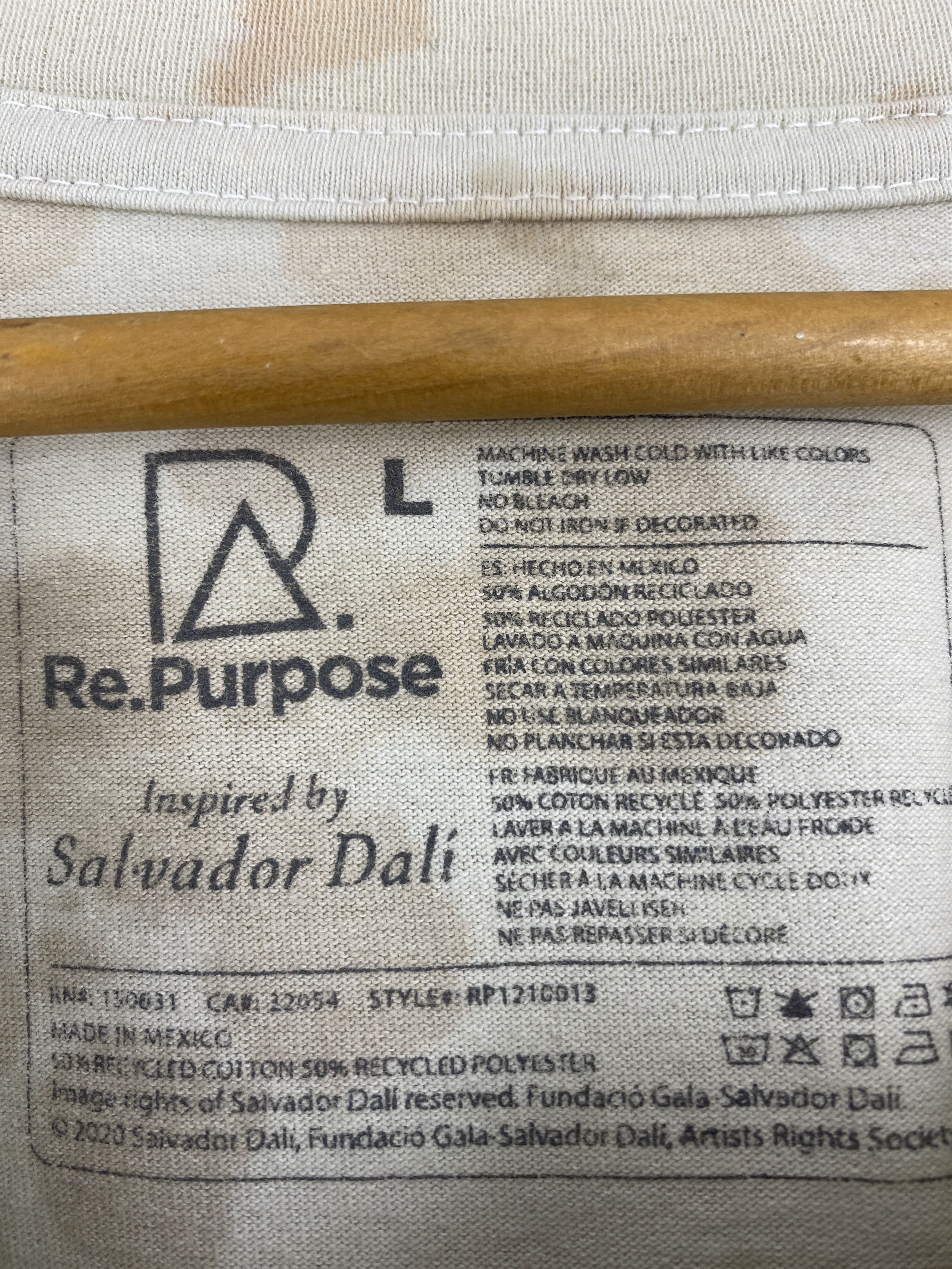 Vintage Vintage Pornegranate Art Dali Dream Tee Shirt TA0687 Size US L / EU 52-54 / 3 - 5 Thumbnail