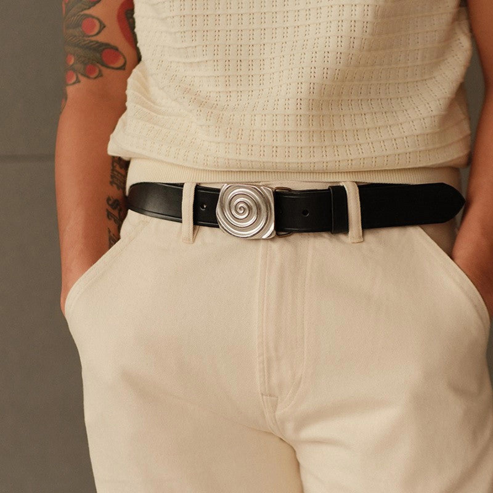 Leather Retro Leather Belt – Pressed Veg-Tan, Spiral Buckle Size ONE SIZE - 1 Thumbnail