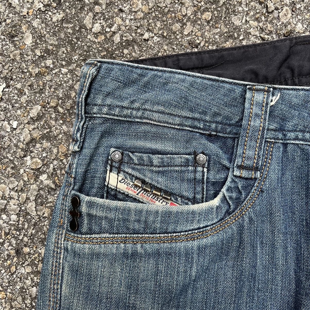 Diesel VINTAGE DIESEL JEANS TIMMEN DENIM TROUSERS PANTS Size US 28 / EU 44 - 5 Thumbnail