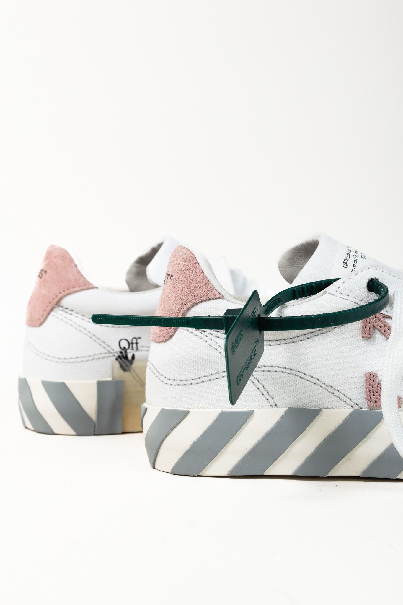 Off-White OFF-WHITE Low Vulcanized Canvas Low-Top Sneakers Size US 8.5 / IT 38.5 - 11 Thumbnail