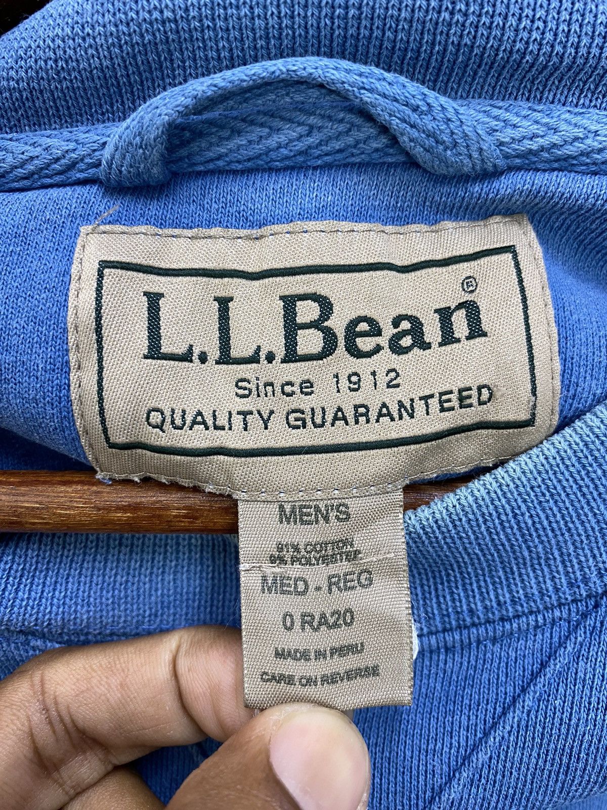 L.L. Bean Vintage LL Bean Sweatshirt Spellout Pullover Crewneck Size L Size US L / EU 52-54 / 3 - 8 Thumbnail