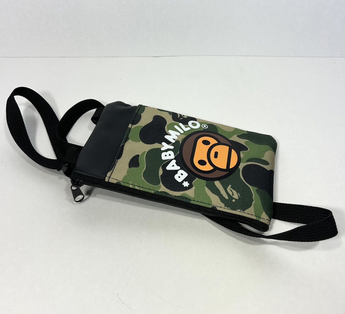 Bape BAPE KIDS A Bathing Ape MILO 15th Anniversary Shoulder Bag Size ONE SIZE - 2 Thumbnail