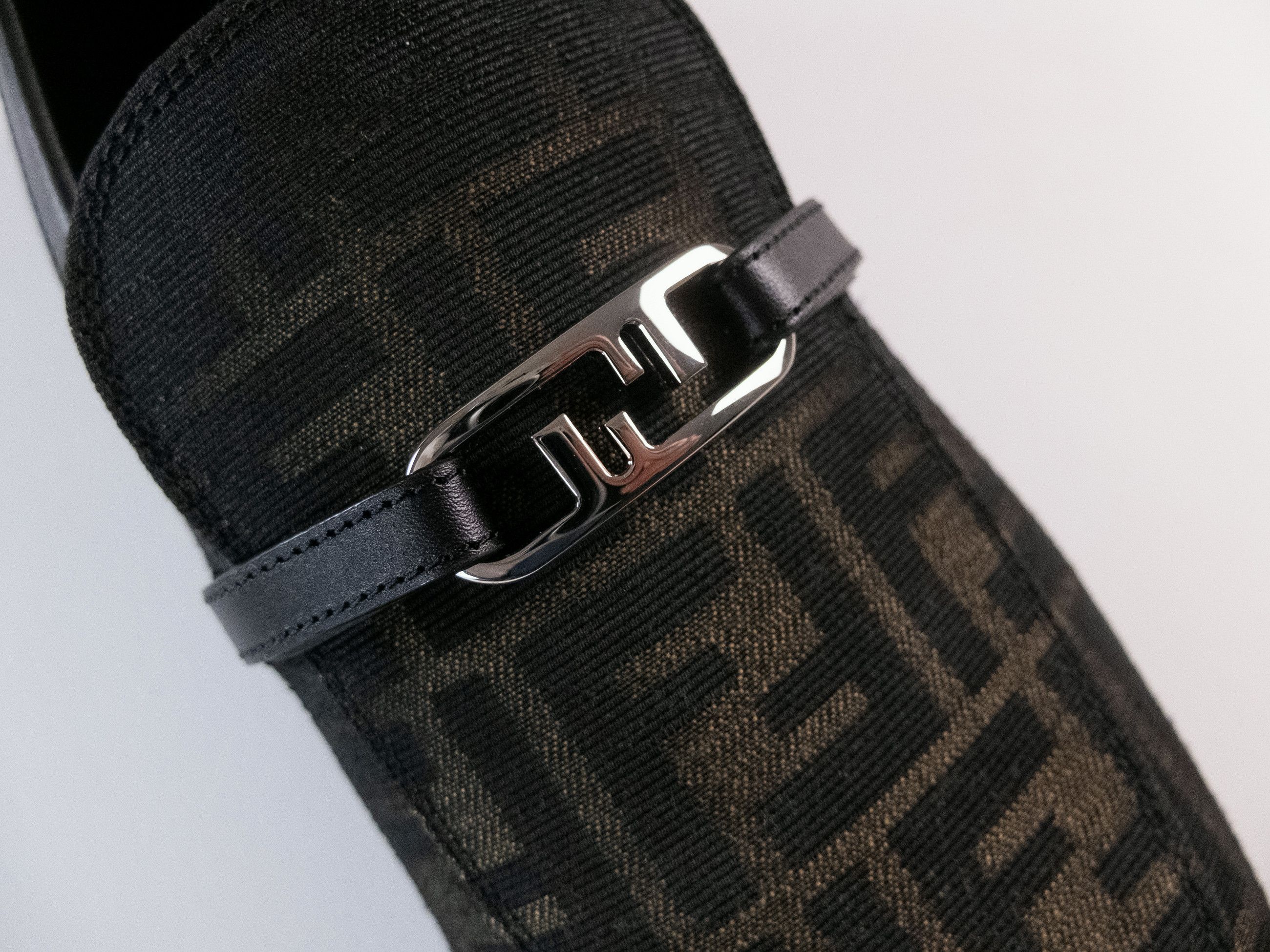 Fendi FENDI O'Clock brown FF monogram loafers with logo plaque Size US 9 / EU 42 - 4 Thumbnail