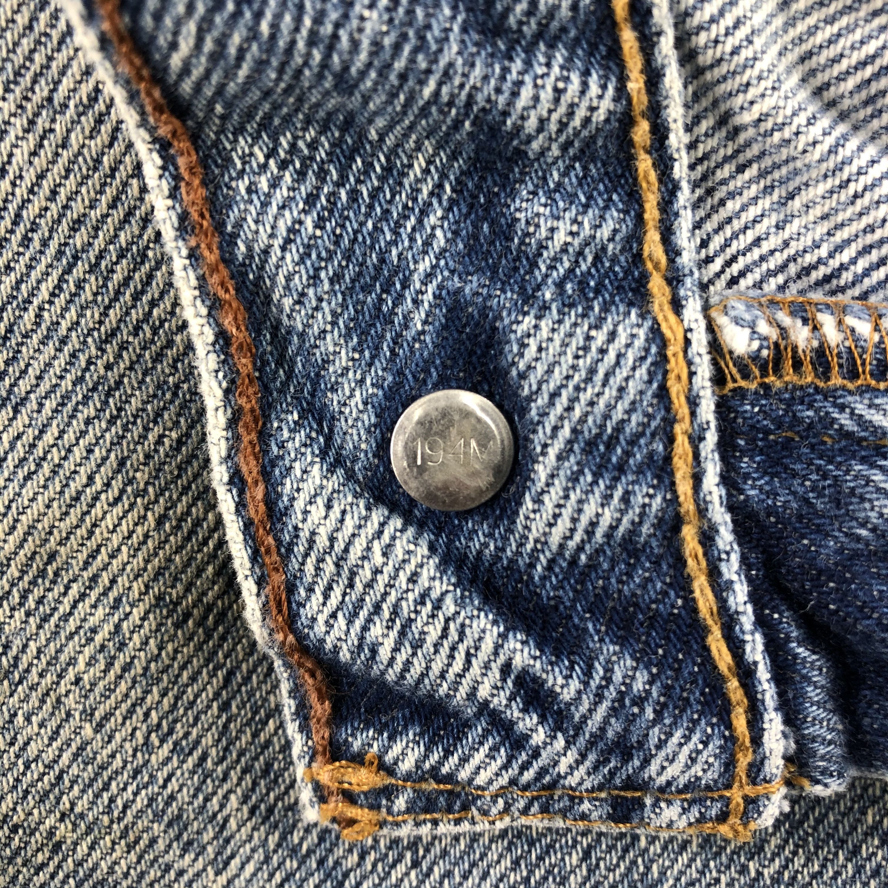 Levi's Vintage Blue Wash Levis Jeans-J2289 Size US 35 - 13 Thumbnail