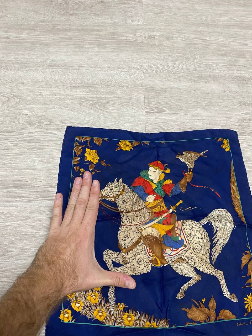 Salvatore Ferragamo Salvatore Ferragamo handkerchief vintage silk scarf Size ONE SIZE - 6 Thumbnail