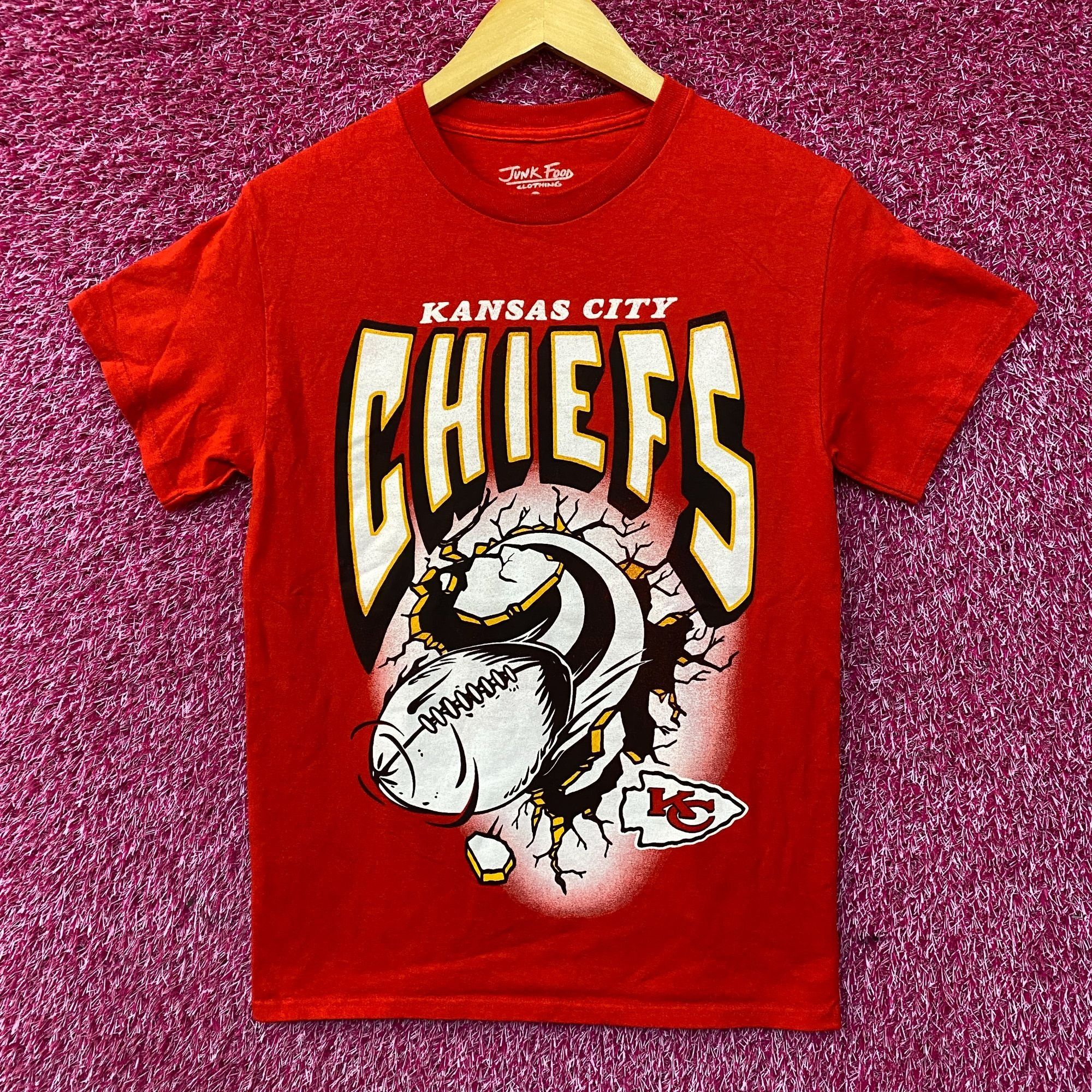 Junk Food Junk Food NFL Kansas City Chiefs Break Through T-Shirt XS Size US XS / EU 42 / 0 - 1 Thumbnail