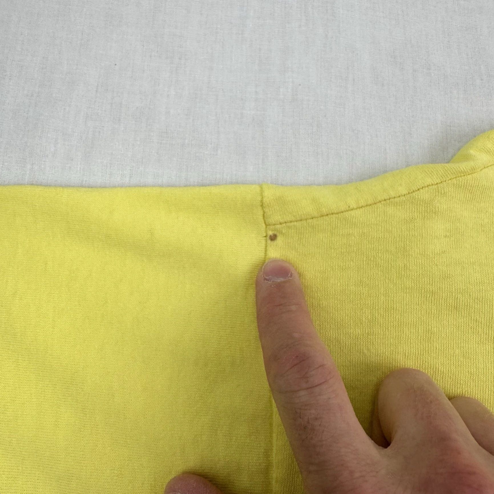 Fruit Of The Loom VINTAGE Fruit of the Loom T-Shirt Men Adult Medium Yellow Graphic 90s Moon Restaurant Promo Size US M / EU 48-50 / 2 - 3 Thumbnail