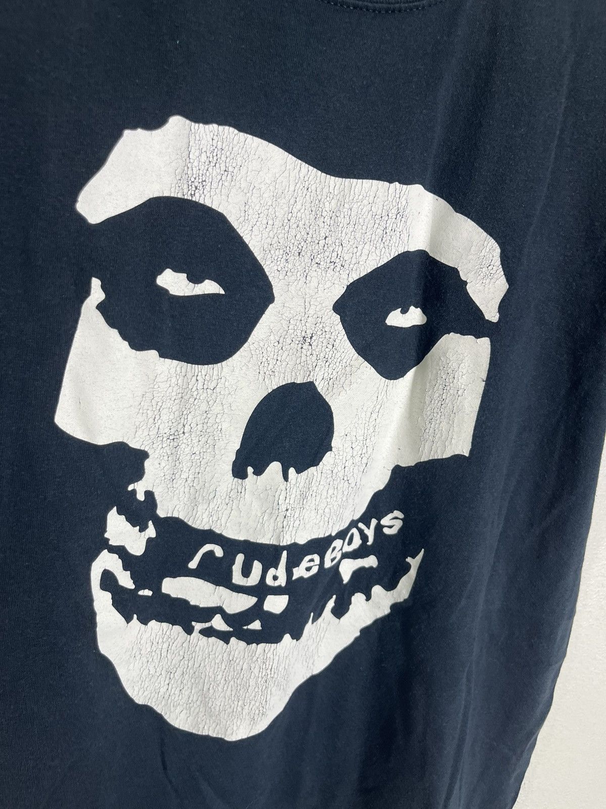 Vintage Vintage 00’s Misfits Big Logo Tshirt(faded black) Size US M / EU 48-50 / 2 - 7 Thumbnail